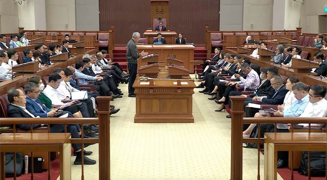 リー・シェンロンのインスタグラム：「Today in Parliament, I explained how we have dealt with recent high-profile public cases involving political office holders.  The PAP government takes the responsibility of governing Singapore seriously, to be accountable to Parliament and to Singaporeans.  When there is suspicion or allegation of wrongdoing, especially possible corruption, there is zero tolerance.  When people slip in their personal lives, we look at the facts of each case carefully before dealing with the matter as humanely and sensitively as possible, according to the principles the Party has established.  We will protect the integrity of our system of government. For the good of our country, we will carry through what needs to be done in accordance with the law, even if it may be politically embarrassing and painful to the Party. I will not hesitate to do my duty, to keep our system robust and clean. This is how the PAP government can continue to deserve the trust that Singaporeans have placed in us.  I have spoken often about how precious trust is and how crucial it is for our democracy to work well. We must protect and uphold this system, to keep it incorruptible and clean, and maintain the high standards of propriety.  With the investigation into Minister Iswaran, and the resignations of the Speaker and an MP, the PAP has taken a hit. But we will show Singaporeans that we will continue to uphold standards and do the right thing, so that trust is maintained, and the Singapore system continues to work well.  You can watch my full speech on the PMO YouTube channel (click on the link in my profile).  – LHL  (PMO Photo)」