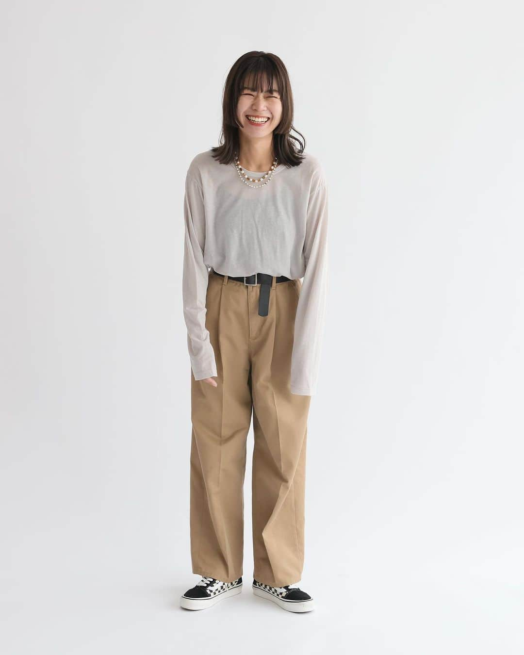 JOURNAL STANDARD relumeさんのインスタグラム写真 - (JOURNAL STANDARD relumeInstagram)「今年の顔！絶対にゲットしたい"シアーTEE" ⁡ シンプルながらおしゃれ見えするシアーTEEは、 おしゃれさんならマストで持っておきたいところ。 ⁡ 昨年も好評のベーシックカラーに、今年は新色のピンクが加わりました。 ⁡ ⁡ 大人でも取り入れやすい、ちょうどいい透け感が 夏はもちろん秋まで頼れるアイテムです。 ⁡ ⁡ -------------------- ⁡ シアークルーネックロングTEE ¥6,600(税込) no.23070462819030 ⁡ -------------------- ⁡ #ootd #relumewoman #journalstandardrelume  #baycrews #relume #ジャーナルスタンダードレリューム #レリューム #ベイクルーズ #シアー #シアーt #sheer #ロンt #透けトップス #インナー #チノパンツ #チノパン #秋コーデ #インドアクセサリー #インディアンジュエリー #ストーンジュエリー #ベルト #ロゴt #肩掛け」8月2日 21時10分 - js_relume