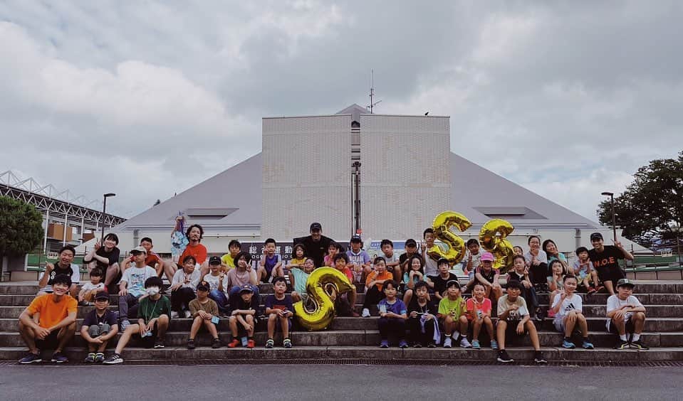 岡部紗季子のインスタグラム：「“  @w_o_e_2 今年の夏はみんなで朝練！ ファンスマの42日間！  FUN AND SMILE SPORTS SETAGAYA  🎥 @jo_terauchi」