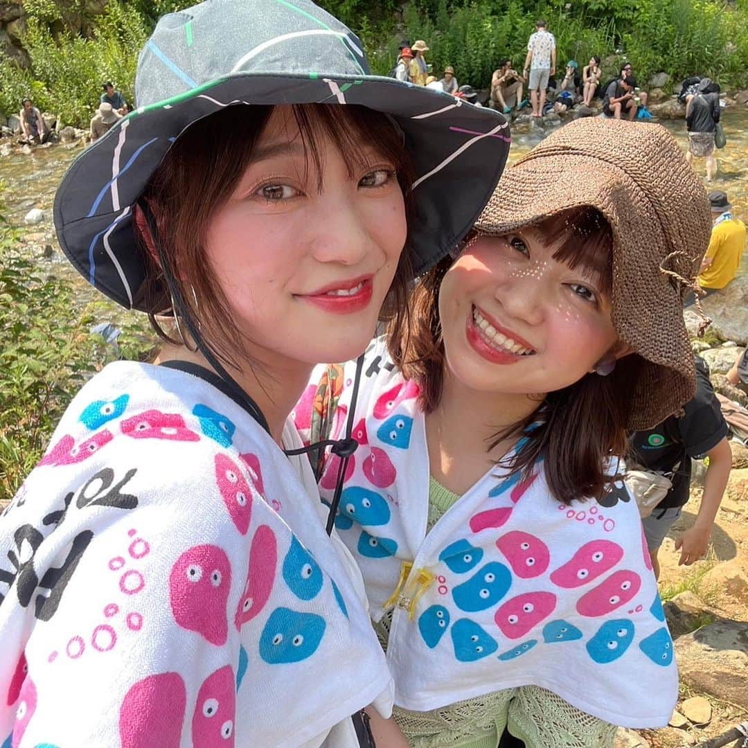 渡辺梨夏子さんのインスタグラム写真 - (渡辺梨夏子Instagram)「夏のドキドキ。好きな音楽のある場所で、ご機嫌な3日間を過ごしてきました〜🌞またこの場所に戻ってこられて嬉しかったなあ、体力の限界まで楽しみ尽くした気がします🤟✨暫くこの余韻に浸りながら頑張る！  #記憶の記録#週末記録 #夏フェス#フェスめも #フェスコーデ #フジロック#フジロック2023 #fujirock #fujirockfestival」8月2日 21時15分 - riiiico462