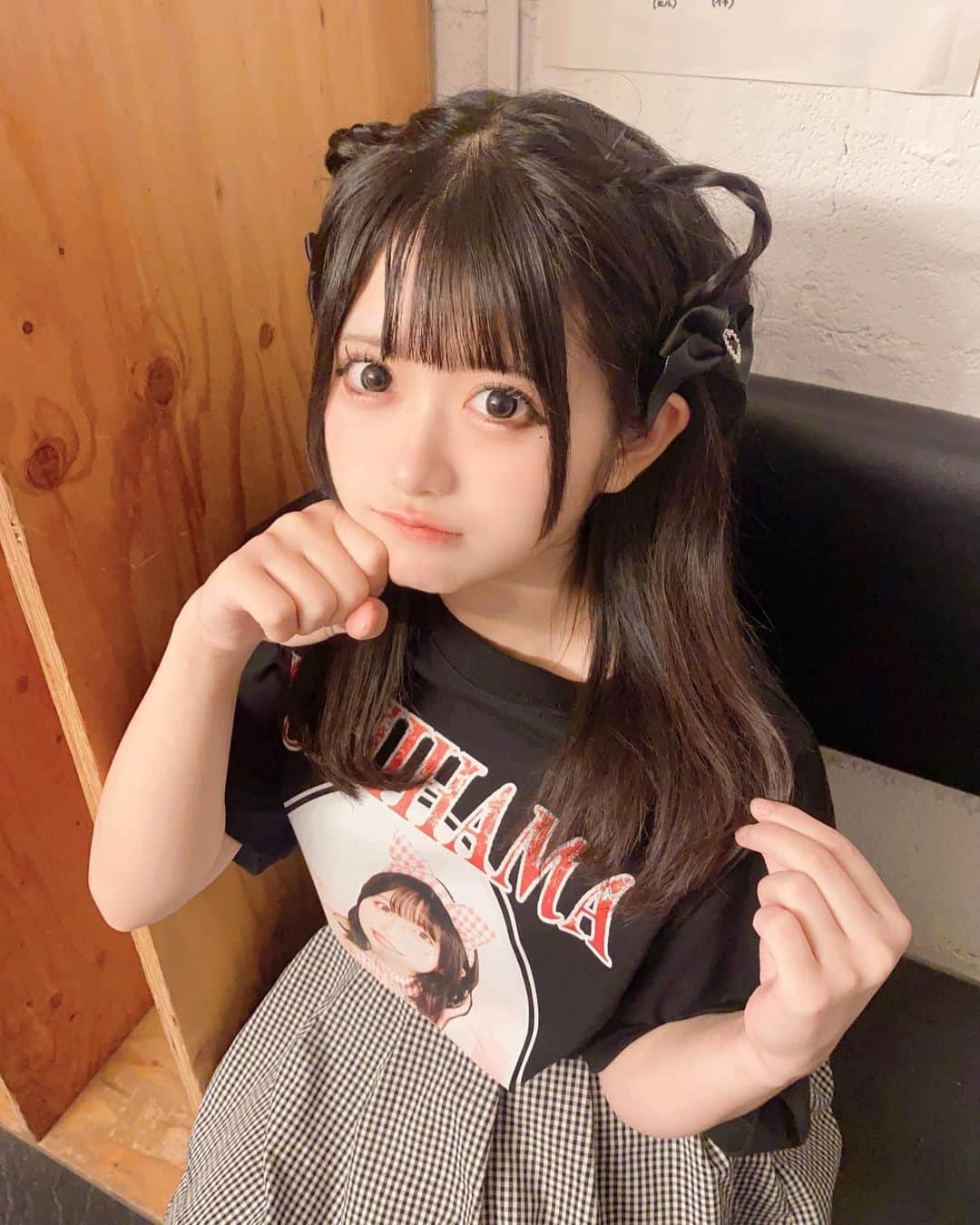 原田珠々華さんのインスタグラム写真 - (原田珠々華Instagram)「🐈‍⬛♡  黒猫ちゃん♡  めめ生誕楽しかったなー！🌟  おめでたいね🎂✨  #虹のコンキスタドール #虹コン #黒猫 #猫耳ヘア #ヘアアレンジ #ヘアアレンジ簡単 #ヘアメ #japanese #japanesegirl #girl #japaneseidol #idol #instagood #instalike #kawaii #cute #cat #黒髪 #黒髪女子 #黒髪アレンジ #ミディアムヘアアレンジ #ミディアムヘア #雰囲気好きな人いいね #いいね返し #自撮り女子」8月2日 21時18分 - harada_suzuka