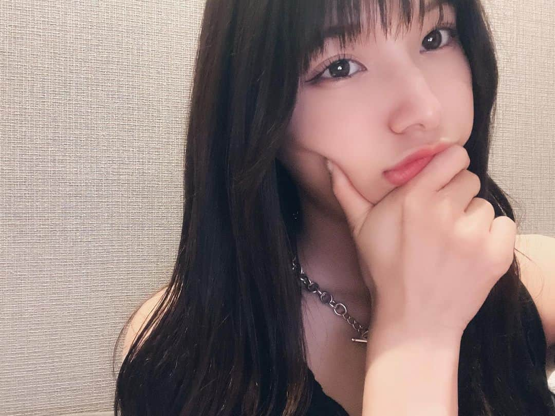 彩川ひなののインスタグラム：「°.+ Welcome August +.°  この間7月うぇるかむしたばっかりなのにもう8月！！！ 早いねぇ( ◜ω◝ )  🐣🖤 黒ひなのアザーカット。むに。  #きょうのハレンチボディ #グラビア #インスタグラビア #水着 #ランジェリー  #instagood #selfie  #彩川ひなの #japanesegirl #自拍 #模特 #粉我 #swag #动漫 #扎心了#맞팔 #东京 #몸스타그램 #เซ็กซี่ #น่ารัก #น่ารักจัง #ประเทศญี่ปุ่น #คอสเพลย์ #Comel #awekcun #photooftheday #followme」