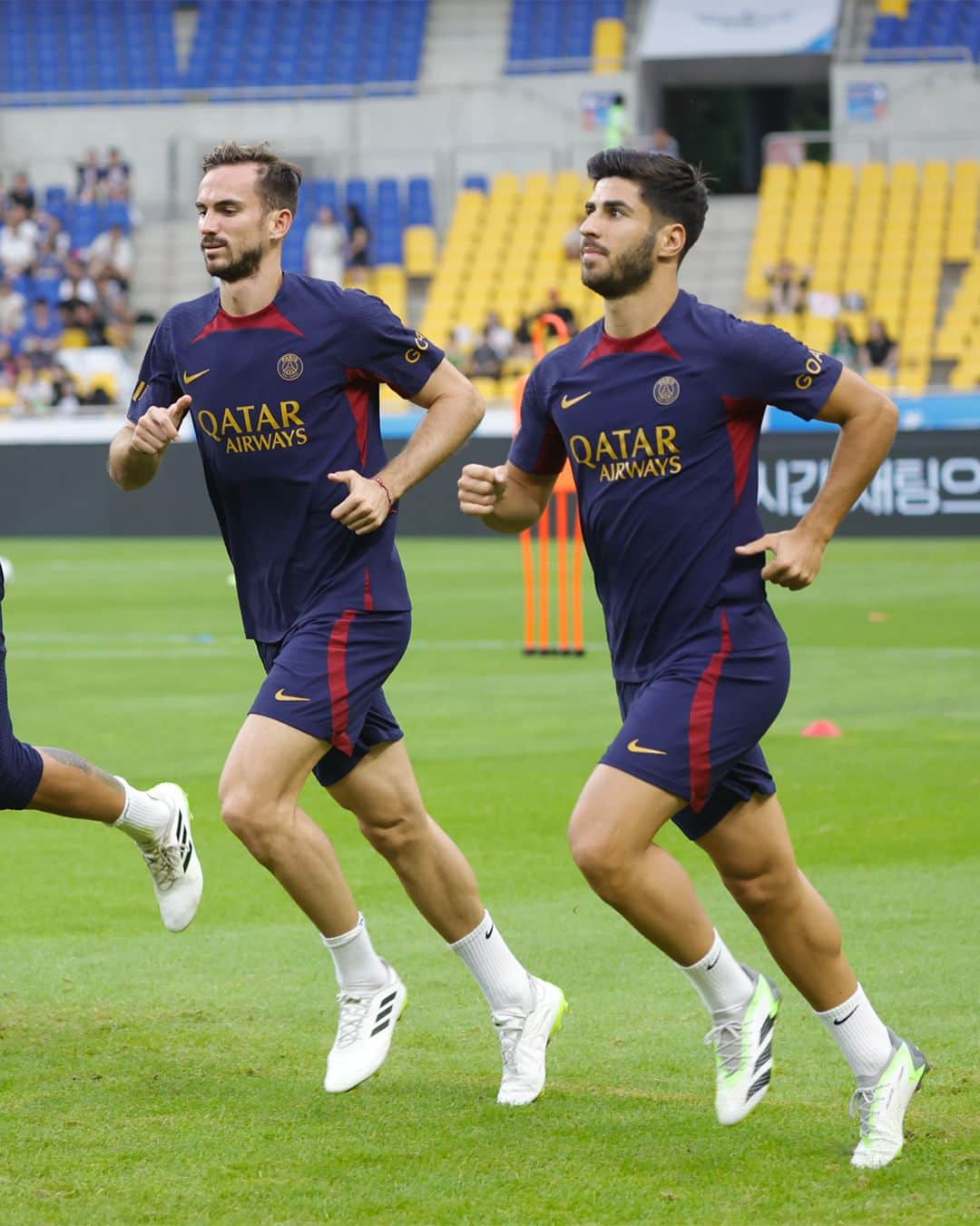 パリ・サンジェルマンFCさんのインスタグラム写真 - (パリ・サンジェルマンFCInstagram)「Parisians trained in Busan ahead of tomorrow game! 👊⚽️ Les Parisiens se sont entraînés à Busan avant le match de demain ! 👊⚽️  #PSGKorea2023 🇰🇷 #ParisSaintGermain #PSGTraining」8月2日 21時44分 - psg