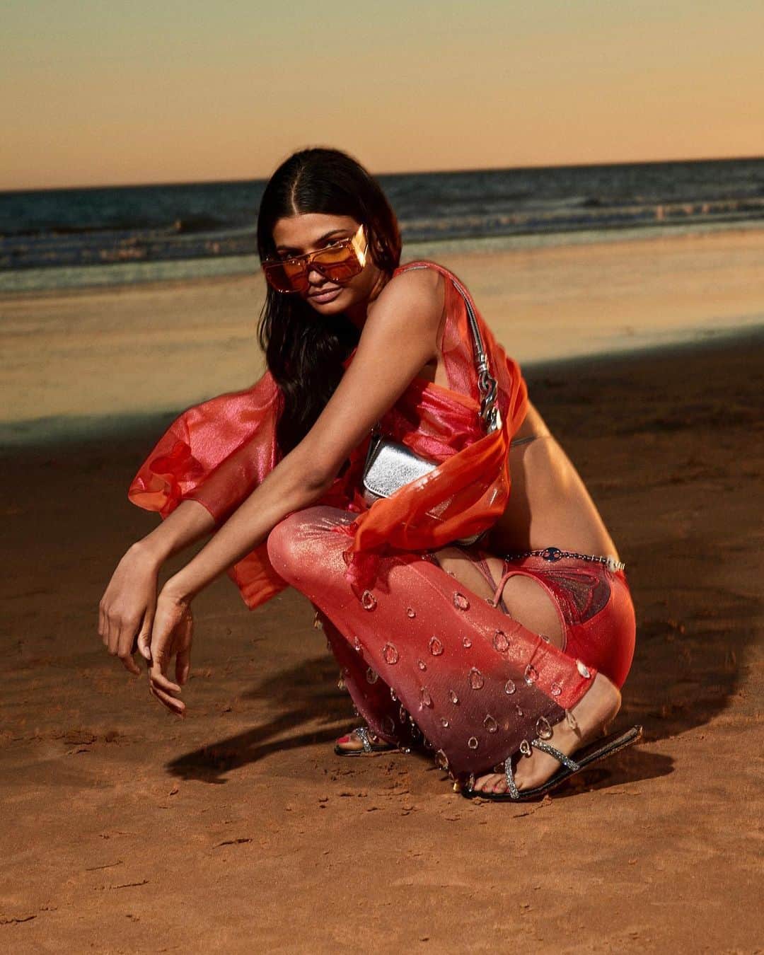 YOOX.COMのインスタグラム：「SUMMER NIGHTS The hottest looks from dusk till dawn! Discover more on #YOOX」