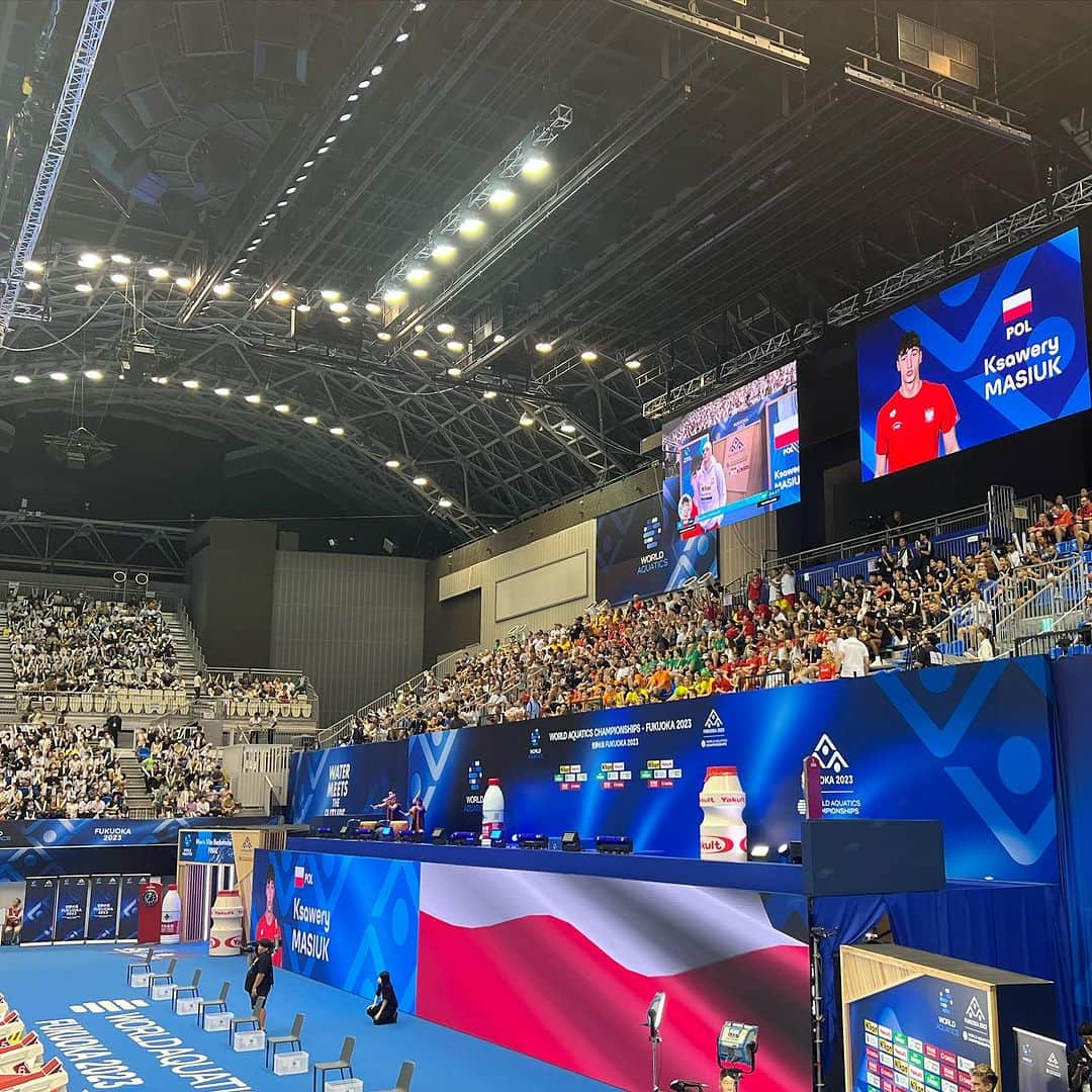 アダム・ピーティさんのインスタグラム写真 - (アダム・ピーティInstagram)「A quick trip to Japan and back with @speedo ✈️ (the only time I’ve been in a warmup pool fully clothed)  I’m so grateful to have all this support and love that’s shown in so many ways. It was amazing to see the World Championships on the last night and honestly it made me sad that I wasn’t there competing but equally I felt excited and hungry for the season ahead.   Personally, I’m so happy to say that I’ve had some great space the last few months. The conversations, the people, the vision, the clarity, the plan, the joy and the love feel like they’re all aligning and I’ve worked very hard on myself. As is life, we will still be tested, I encourage that challenge as it promotes growth and perspective. I will continue to give my best every single day and never waste a moment 🙏🏼✝️  “The pain you’ve been feeling, can’t compare to the joy that is coming”  Romans 8:18」8月2日 21時53分 - adam_peaty