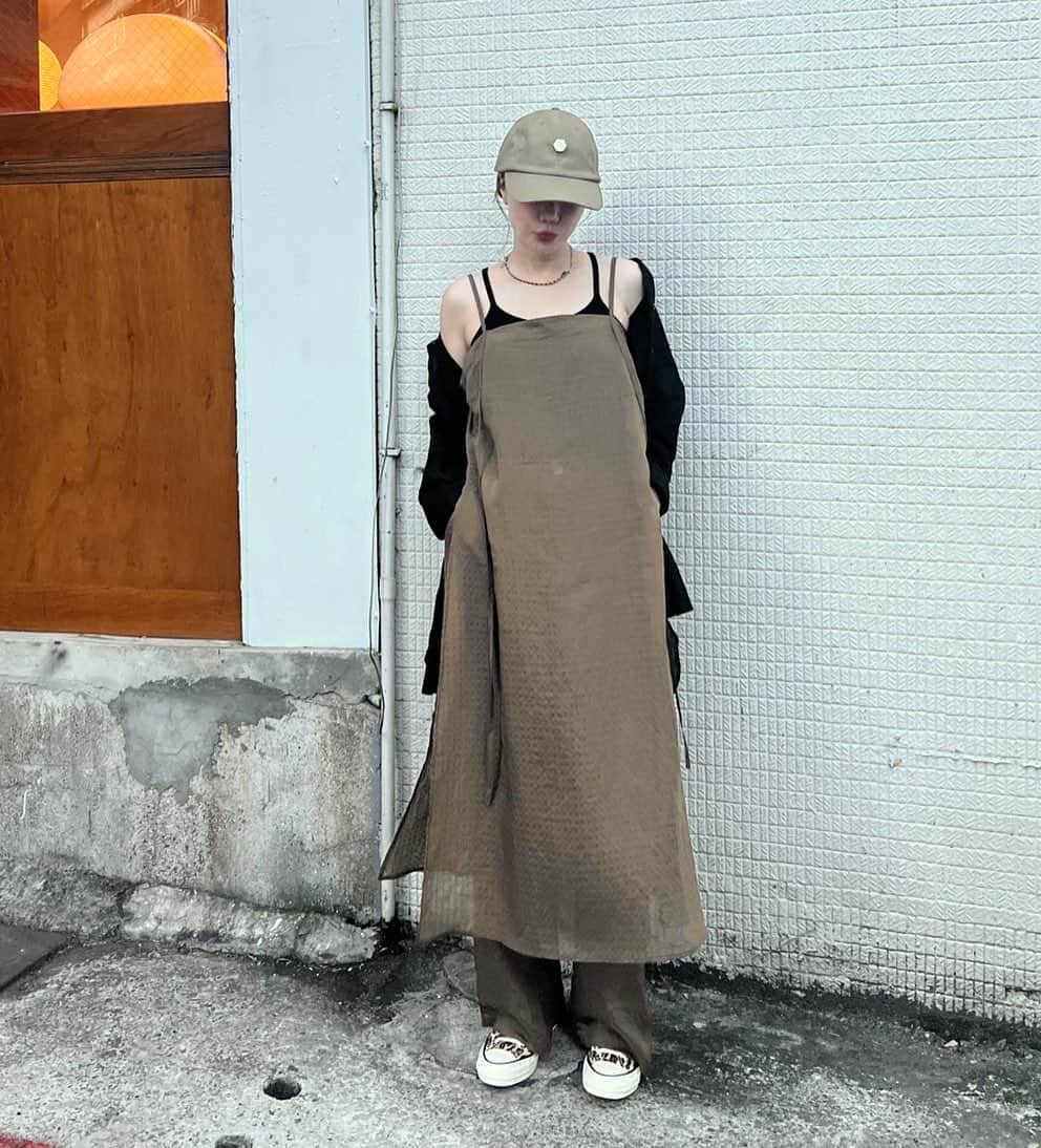 謝琦琦（Kiki）のインスタグラム：「今天行程緊湊到想哭出來 10分鐘旋風式吸食了一塊雞胸肉還有摩摩喳喳 然後就被告知明天停班了 看似幸福來得突然  會不會後天開始更崩潰」