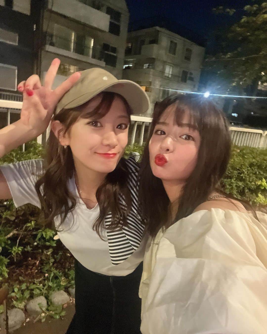 山田菜々のインスタグラム：「この間あいなが泊まりに来たよ🛏️♡」