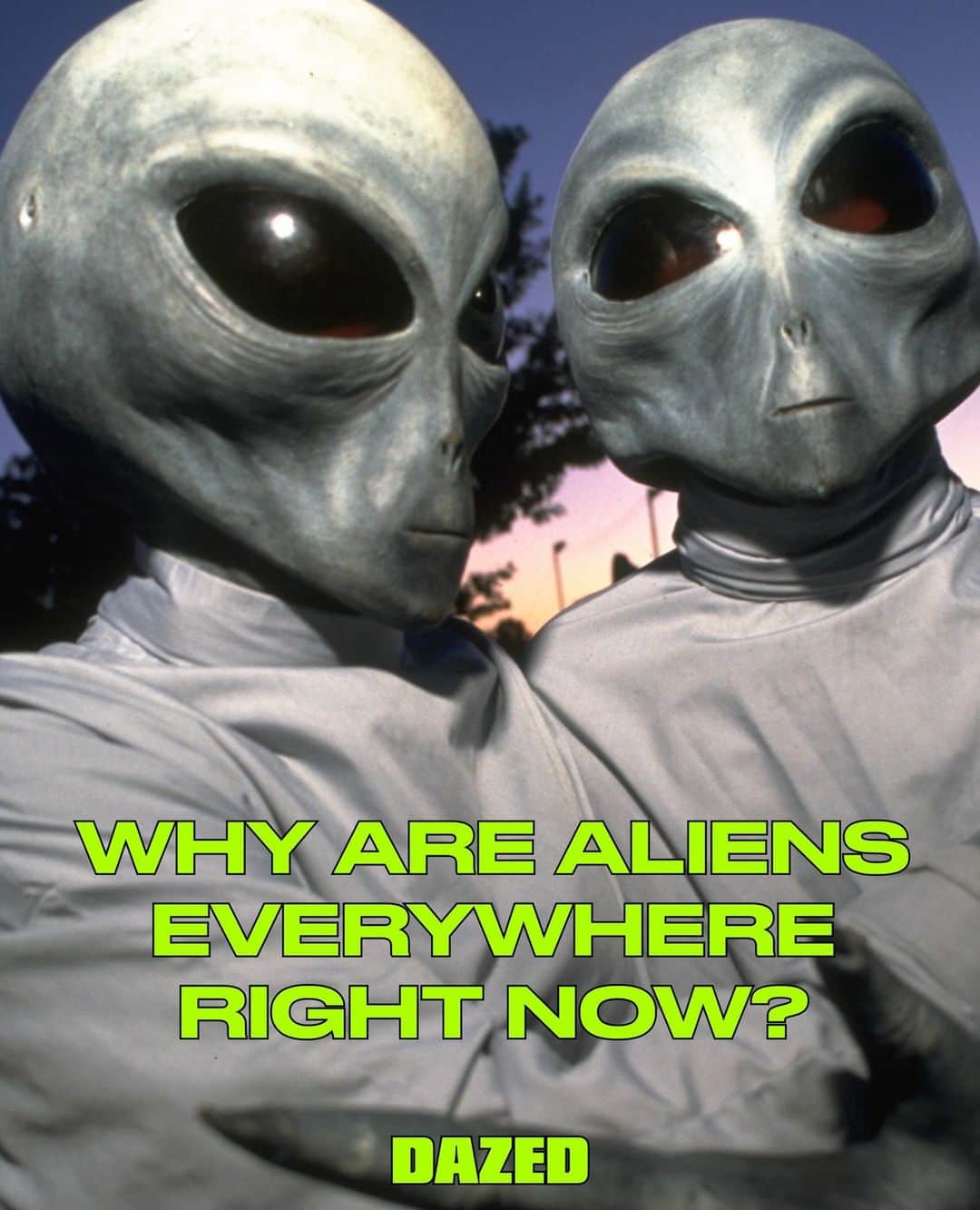 Dazed Magazineのインスタグラム：「Why have aliens have entered mainstream discourse again? 👽⁠ ⁠ The US government is stashing dead alien bodies in its congressional closet, or at least that’s what whistleblower @davidgrusch wants us to believe following the UFO hearing in Washington last week. ⁠ ⁠ The former intelligence officer went viral last month for claiming that the Pentagon is in possession of “intact and partially intact” alien vehicles, a statement that he refused to elaborate on other than to tease “non-human biological pilots” found at several alleged crash sites. Even NASA is taking it seriously. ⁠ ⁠ The public hearing marks a first in US history. Historically it’s been the case that only the military and national security has access to information about UFOs. Yet, since the pandemic, we’ve seen an uptick in official alien-speak: the Pentagon has opened a new office tasked with investigating UFO reports and now there’s an independent, UFO-assessing committee set up by NASA, which is holding public meetings ahead of its final report.⁠ ⁠ There’s even a private company called Enigma Labs releasing a UFO report-tracking app. There’s been reports of an alien meteor thought to be found at the bottom of the Pacific Ocean and a large metal cylinder found off a remote beach in Australia. ⁠ ⁠ For all this talk of phenomena, mysterious and unexplained, it’s hard not to question the motives behind how this information is being fed to us – and why.⁠ ⁠ Read more through the link in our bio 🛸⁠ ⁠ ✍️ @gunseli_____⁠ 📷 Ted Soqui, Joe Raedl, Hector Mata, Joshua Roberts, Mark Peterson via Getty」