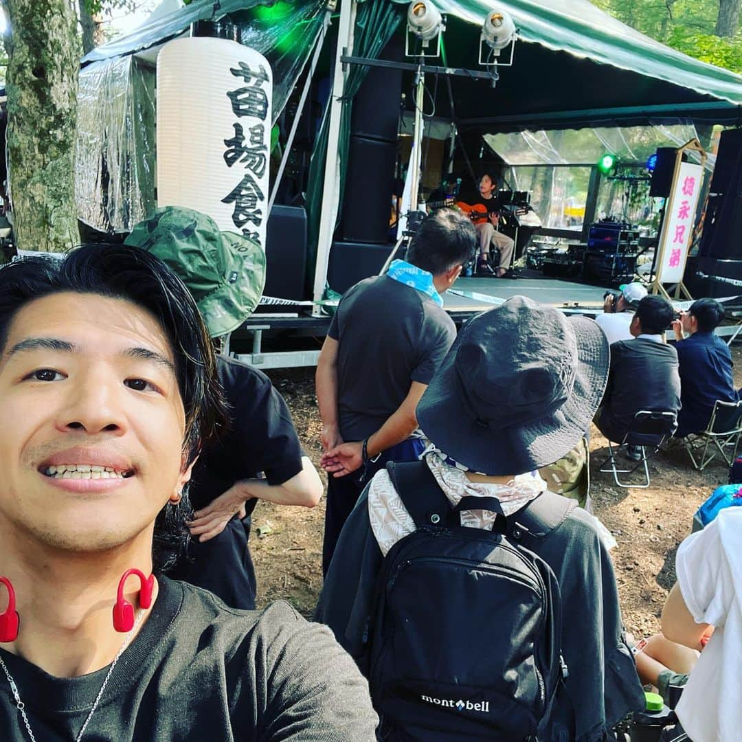 森田悠介さんのインスタグラム写真 - (森田悠介Instagram)「【Thank you FUJI ROCK FES'23】 with 徳永兄弟 Tokunaga bros @tokunagabros !!  @fujirock_jp #苗場食堂 #fujirock2023 #フジロック #フラメンコ #flamenco #instrumental #guitar #bass #bassist #bassplayer #musicianlife #adamovic #markbass #artist #yusukemorita #森田悠介 #徳永兄弟 @kentaro_tokunaga_fg guitar @kojirotokunaga guitar @horimotosa_n percussion @tambourine.kan percussion @jun.nakahara_official dance,palma @jitan___s dance,palma @yusukemorita_bass bass  @markbassamps @adamovicbasses  @markbass_dvmark_jp   special thanks @akieosawa」8月2日 22時17分 - yusukemorita_bass