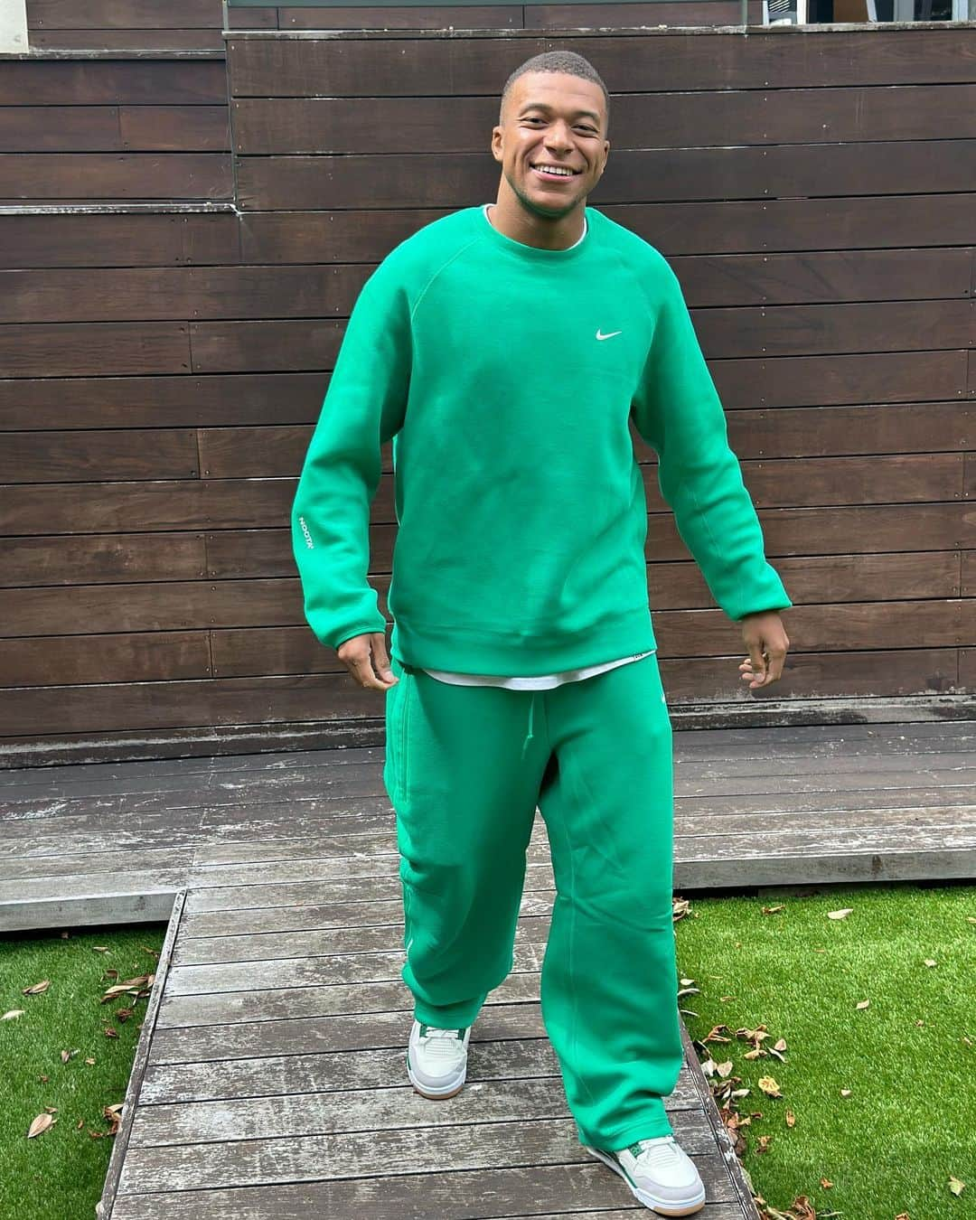 キリアン・エムバペさんのインスタグラム写真 - (キリアン・エムバペInstagram)「😄☘️…」8月2日 22時27分 - k.mbappe