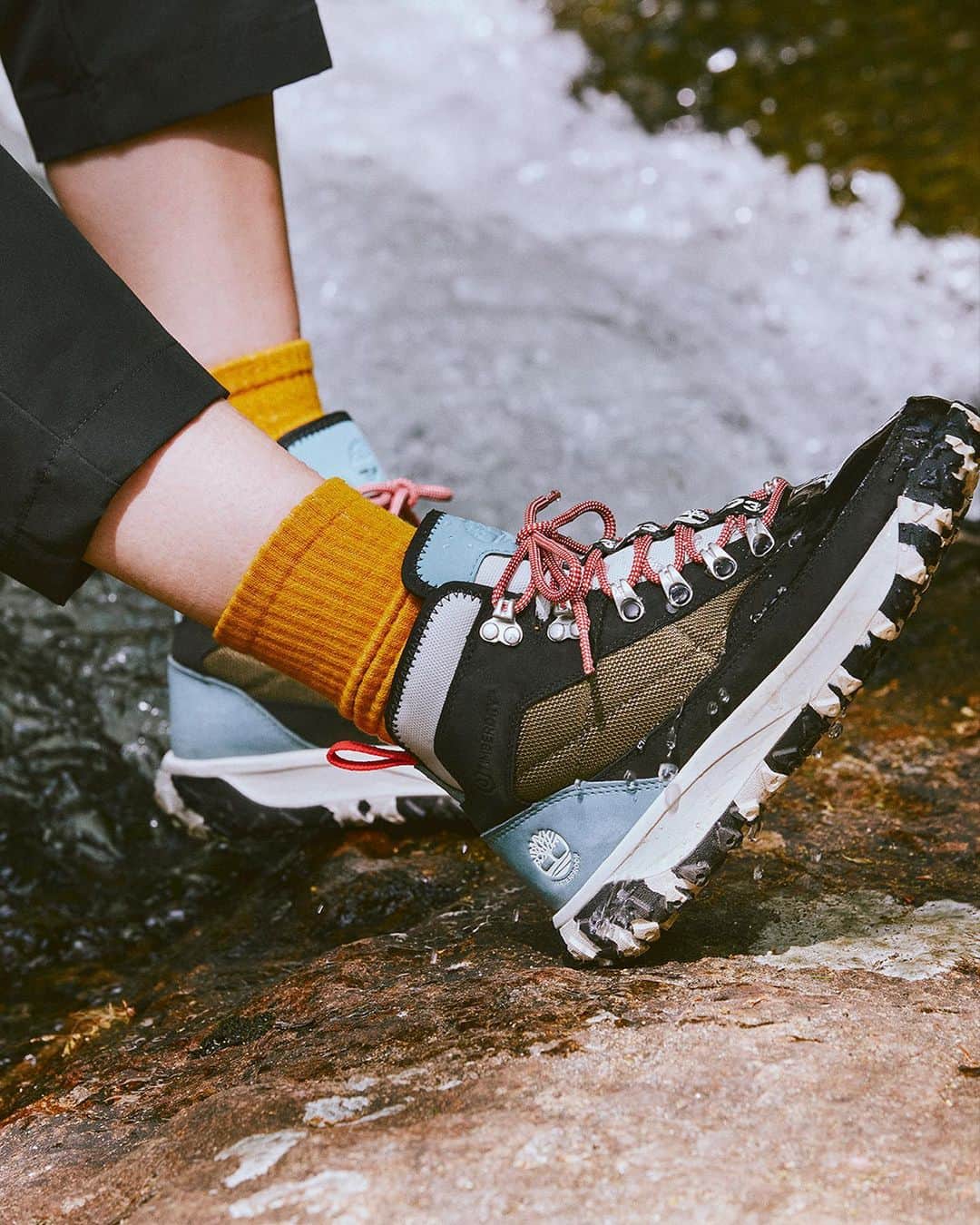 ティンバーランドのインスタグラム：「Hike szn 🤝 New Women’s Greenstride™️ Motion 6 Mid Hiker​ ​ Waterproof, comfort and range all in one. Cop your pair now.​ ​ Venture Out. Together. ​ ​ #Timberland50​ #BuiltForTheBold​ #VentureOutTogether」