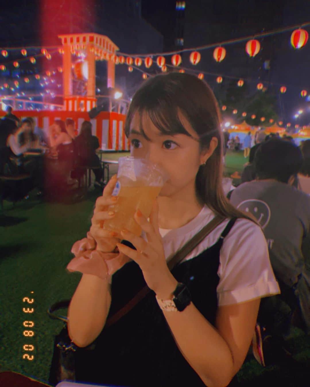 大庭彩歌のインスタグラム：「夏の思い出🧡 #天神夏まつり 今日も少しだけ行っちゃった🤍  外で飲むのって最高すぎる！！  ビール飲めないんだけど このビアボールのマンゴーは 美味しかった💛  #福岡グルメ #福岡カフェ #福岡ランチ #福岡居酒屋 #カフェ #福岡 #天神グルメ　#天神カフェ #中洲グルメ　#中洲カフェ #cafe#スイーツ #グルメ #博多グルメ #博多カフェ #インスタグルメ #博多ご飯　#インスタ映え」