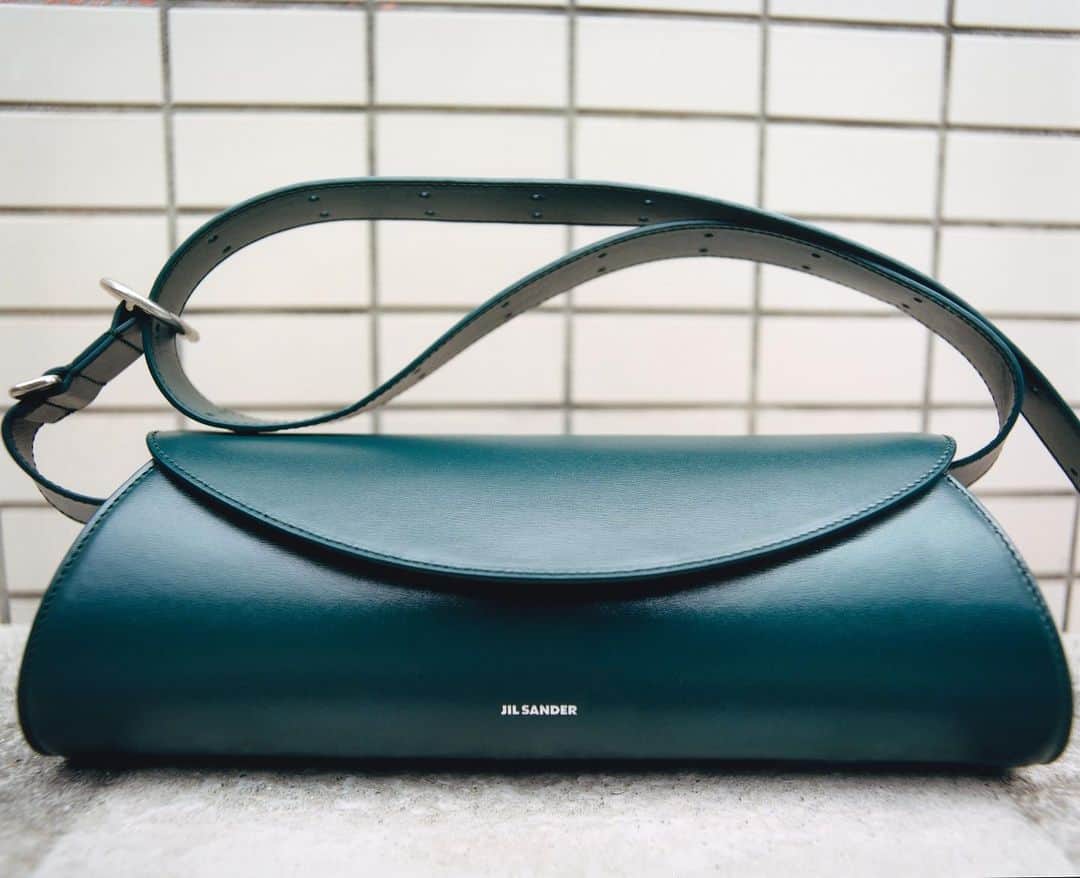 ジルサンダーのインスタグラム：「#JILSANDER  Cannolo Bag, Kyoto, Japan 2023  @nikkimcclarron    #JilSanderbyLucieandLukeMeier」
