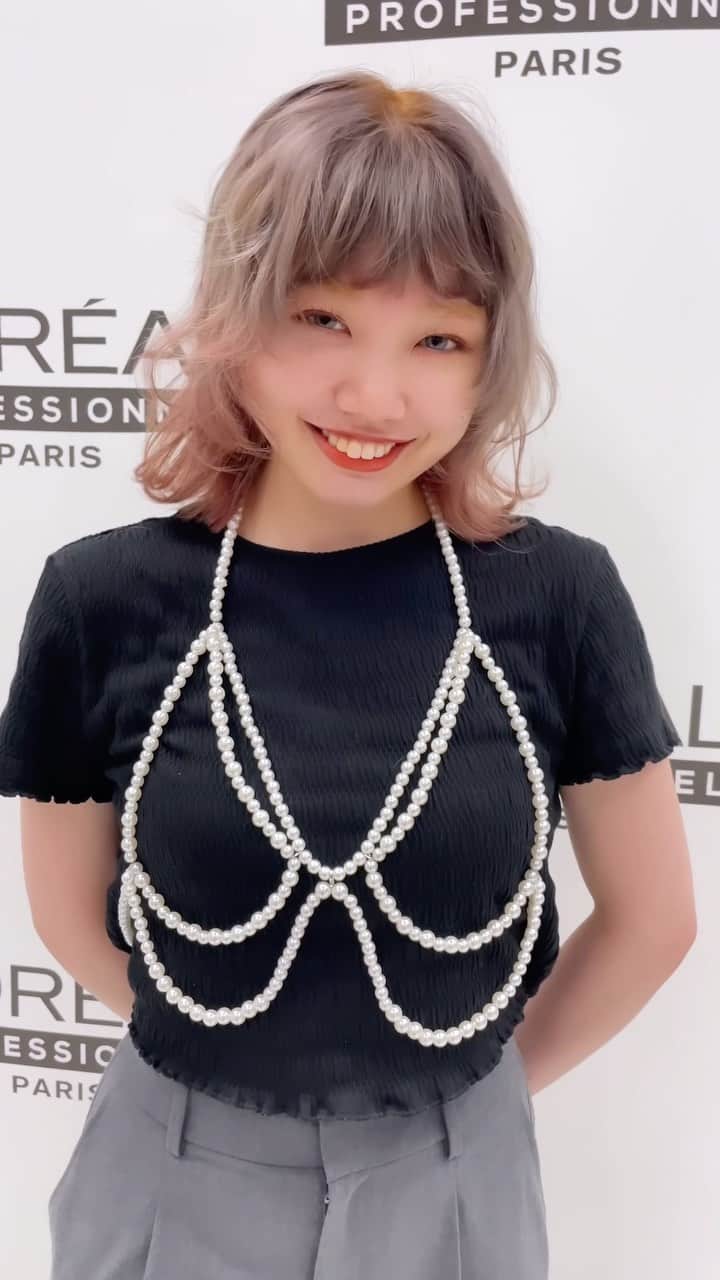 NATSUMI/渋谷店のインスタグラム：「iNOAカラーを使ったデザインカラー🫶🏻💞 かこちゃん @album_kako モデルありがとう🥰 しゅーきくん @b_aile_style._ ナイスアレンジでした✨  @inoa_official_fansite  @lorealpro_education_japan   大阪の皆様ありがとうございました！！！  #デザインカラー #ルーツカラー #裾カラー #ピンクベージュ #オイルカラー #イノアカラー」