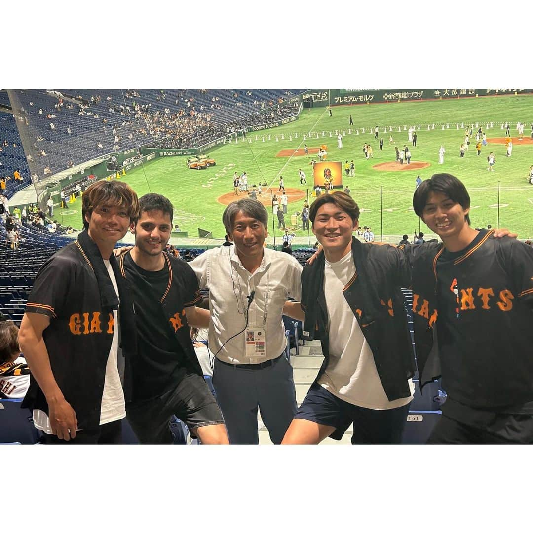 小池純輝さんのインスタグラム写真 - (小池純輝Instagram)「. ビバ！ジャイアンツ✨ ダイサクさん最高の時間をありがとうございました⚾️ 他の写真は次回投稿で！笑 #ジャイアンツ #読売ジャイアンツ #巨人」8月2日 23時02分 - junki_koike