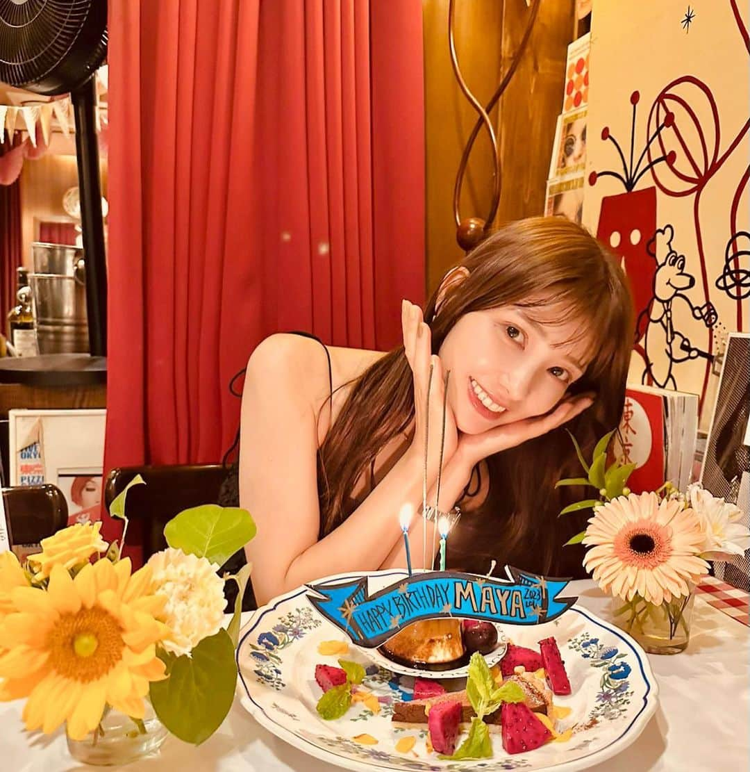 長谷川万射さんのインスタグラム写真 - (長谷川万射Instagram)「可愛いプレートとかわいいお店🎂  @hirao_yumika  がお祝いしてくれてご飯連れて行ってくれた〜  美味しいご飯と美味しいワインを 2人で飲んで話してまったりする時間、大人になった感じもして とっても幸せだった〜🍷  数少ない、めちゃくちゃ落ち着く考えも似ていたりする、大切なおともだち👭🏻❤️‍🔥(先輩)笑  いつもありがとうっっ  #27歳」8月2日 23時02分 - mayanyam712