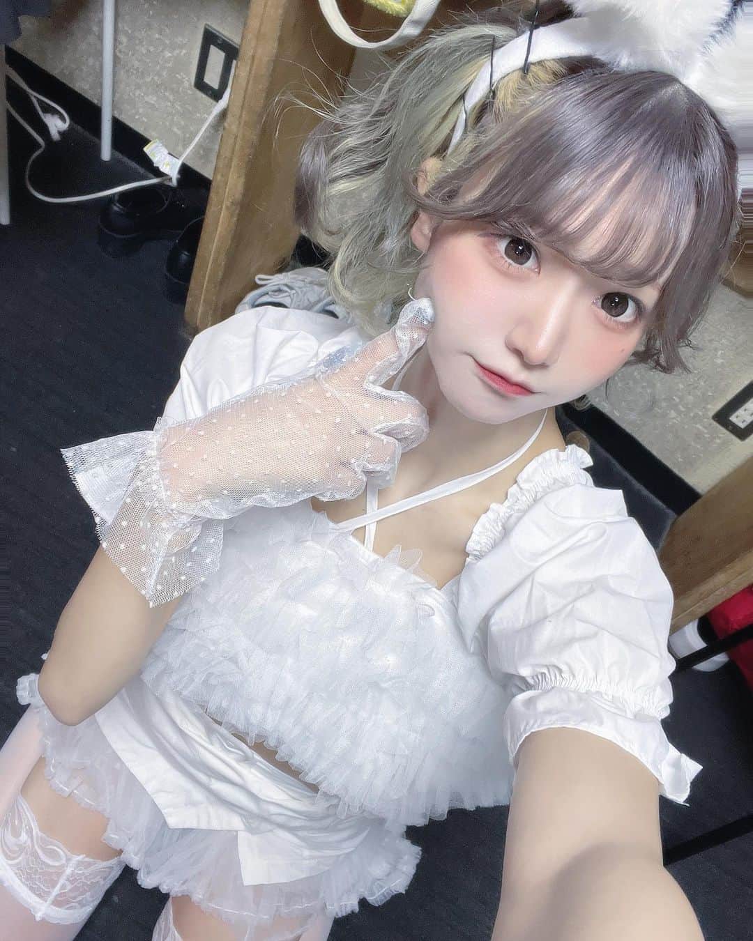 牧乃めいのインスタグラム：「#バニーの日 🐰  #粉我 #japaneseidol #idol #被写体 #被写体モデル  #被写体になります #ファインダー越しの私の世界 #撮影会 #アイドル  #自撮り界隈 #selfie #lfl #サブカル #likeforlike #いいね返しは絶対 #いいね返し #インナーカラー #model #地下アイドル #水色担当 #ootd #おしゃれさんと繋がりたい #ゴテゴテネイル  #ボブ #ミニボブ #좋아요 #맞팔」