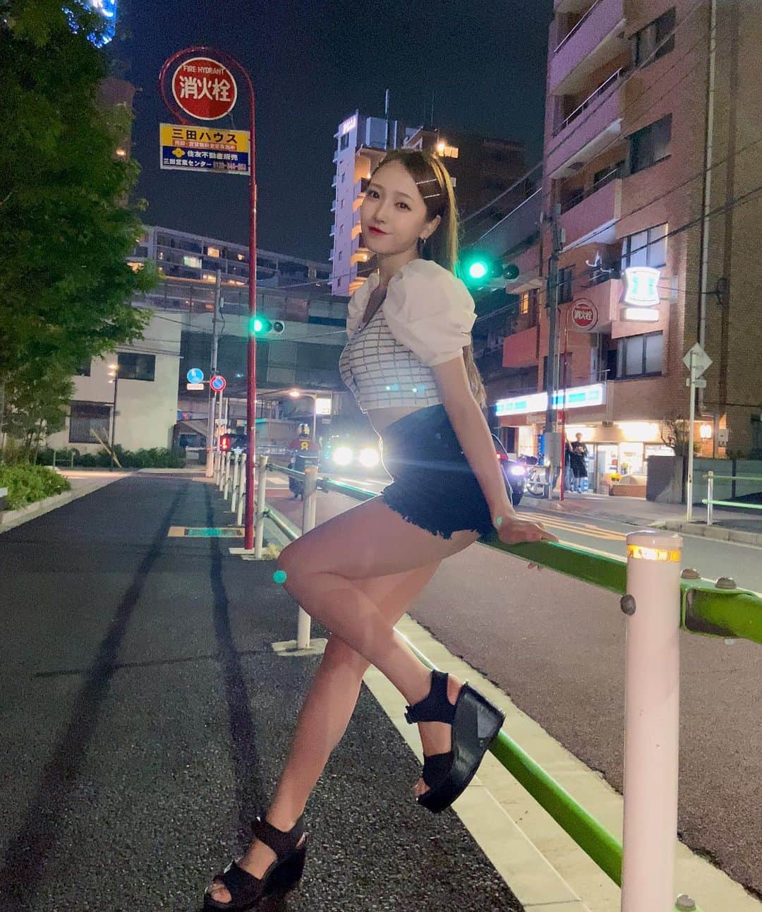 丸山ほのかさんのインスタグラム写真 - (丸山ほのかInstagram)「. ショーパン派？ミニスカ派？💭🩵 ...