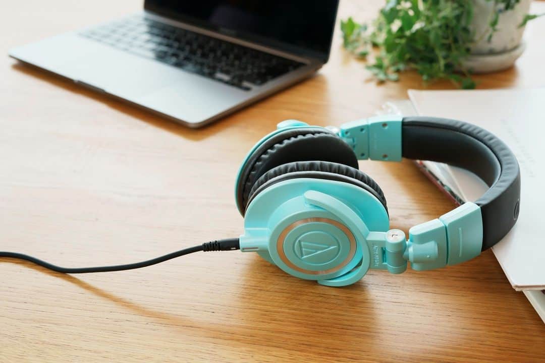 Audio-Technica USAのインスタグラム：「They're here! Limited-Edition Ice Blue ATH-M50x and ATH-M50xBT2 have landed 💙🧊Get your hands on a pair at the link in our bio!⁠ ⁠ #IceBlue #M50x #M50xBT2⁠ #AudioTechnica」