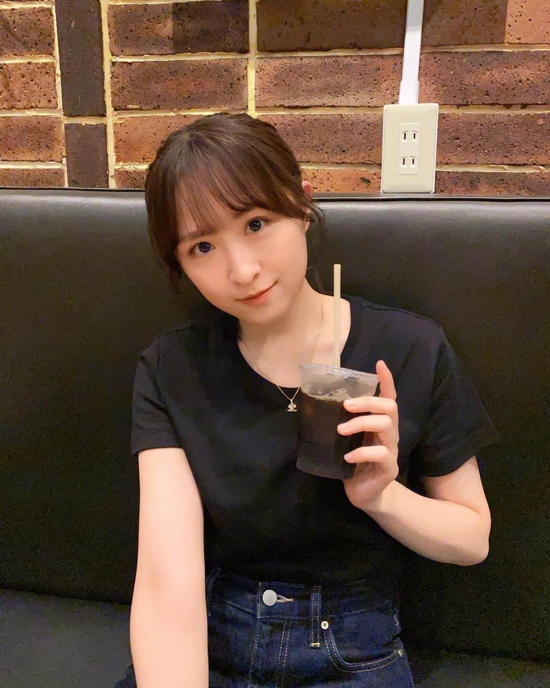 川本紗矢のインスタグラム：「マネージャーさんが 撮ってくれた最近のわたし☺️📷」