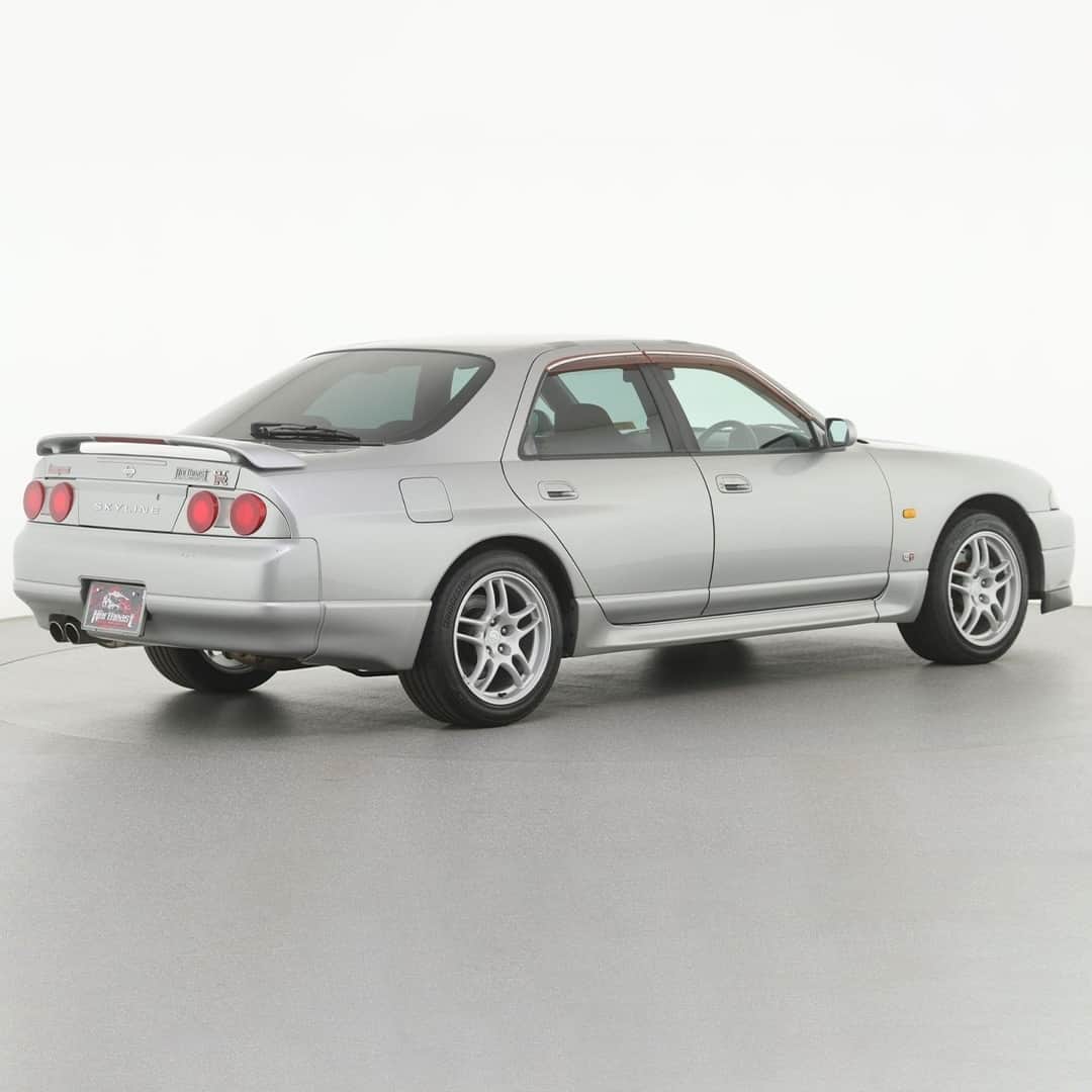 HYPEBEASTさんのインスタグラム写真 - (HYPEBEASTInstagram)「@hypedrive: If you did a double-take just now, we don't blame you – there's a very rare Nissan Skyline R33 GT-R Autech up for auction.⁠ ⁠ @carsandbids has this highly unique Nissan Skyline GT-R Autech for sale, a four-door variant that's an official GT-R from 1998. The Autech Version was released in 1998 as a 40th anniversary commemoration of the Skyline badge. Since all other R33 GT-Rs were two-door only, this Autech has specifically re-designed rear doors to account for the GT-R's widebody aesthetic. Beyond the doors and the bucket-style rear seats however, everything else is true to the more common coupé – the engine is the 2.6L RB26DETT inline-six, the transmission is the same 5-speed manual, and even the four-wheel drive system is identical to the standard GT-R.⁠ ⁠ The imported US-legal Nissan Skyline R33 GT-R Autech Version has two days left in its auction, and currently priced at $50,000 USD.⁠ ⁠ Photo: Cars & Bids」8月2日 23時35分 - hypebeast