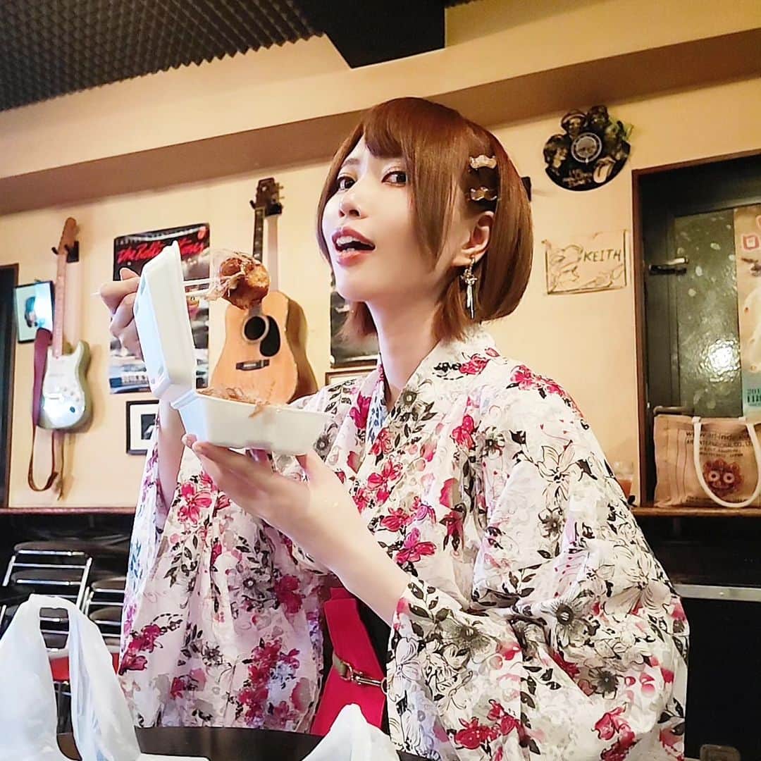 橋爪もものインスタグラム：「夏ぅ…  #singersongwriter #弾き語り女子  #ハンドメイド #浴衣」