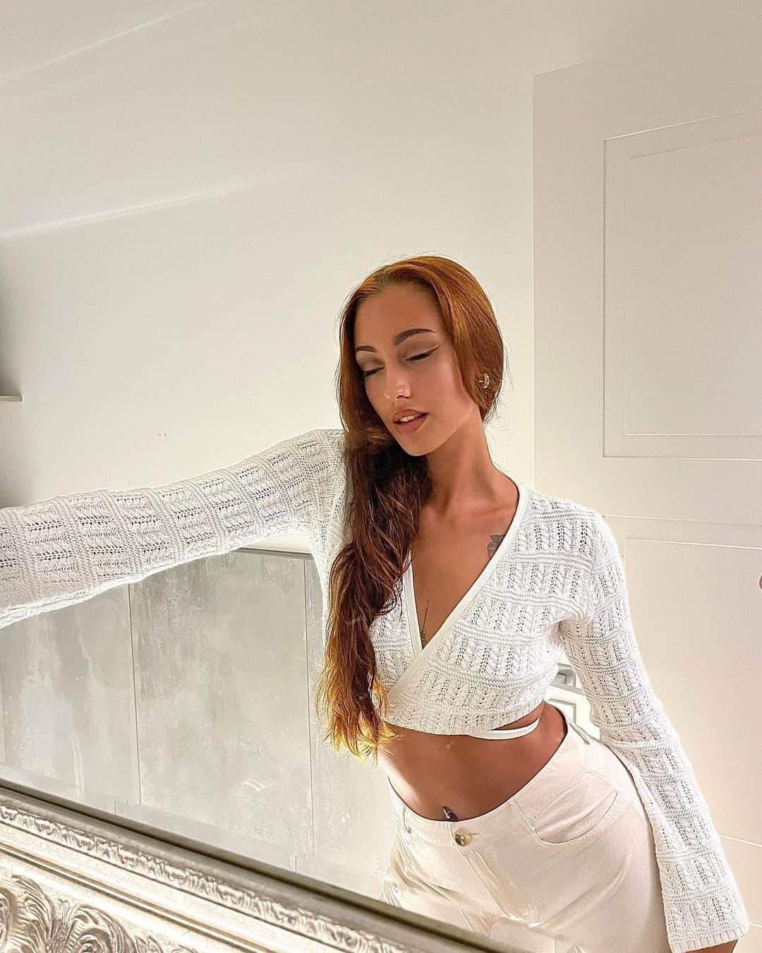 TALLY WEiJLさんのインスタグラム写真 - (TALLY WEiJLInstagram)「Mirror, mirror on the wall - who's the most unstoppable of them all? @_leila_2000 is stunning in our crochet top 🔎 627391 🤍✨⁠」8月3日 0時10分 - tally_weijl