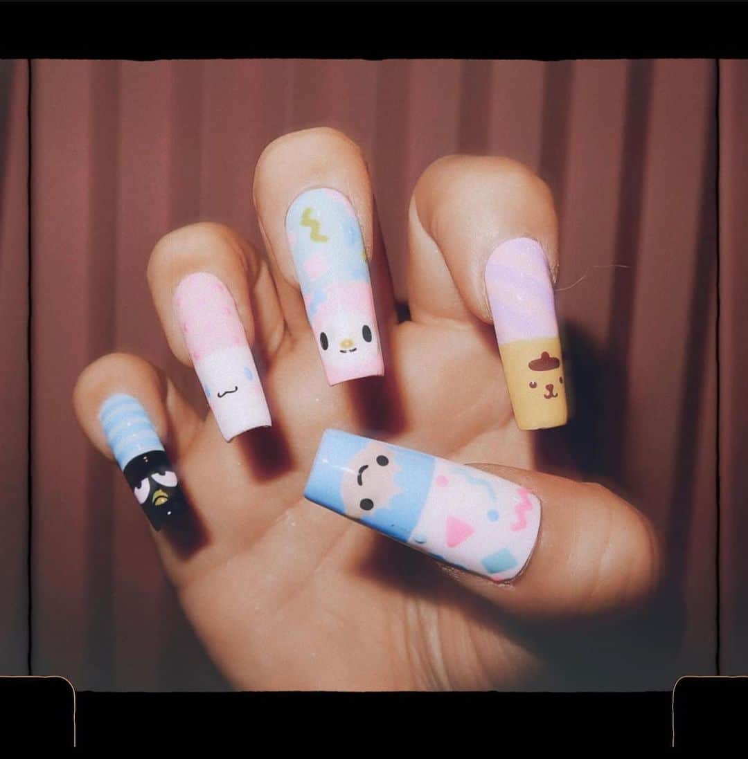 Mei Kawajiriさんのインスタグラム写真 - (Mei KawajiriInstagram)「𝕊𝔸ℝ𝕀𝕆 𝕒𝕝𝕝 𝕤𝕥𝕒𝕣𝕤 custom nails for @watanabenaomi703 ❣️🩵💚💙🤍💕なおみちゃんに、サンリオネイルを作ったよん🩷輪郭がなくてもどのキャラかわかるってやっぱりサンリオってすごいね😍🩵」8月3日 0時29分 - nailsbymei