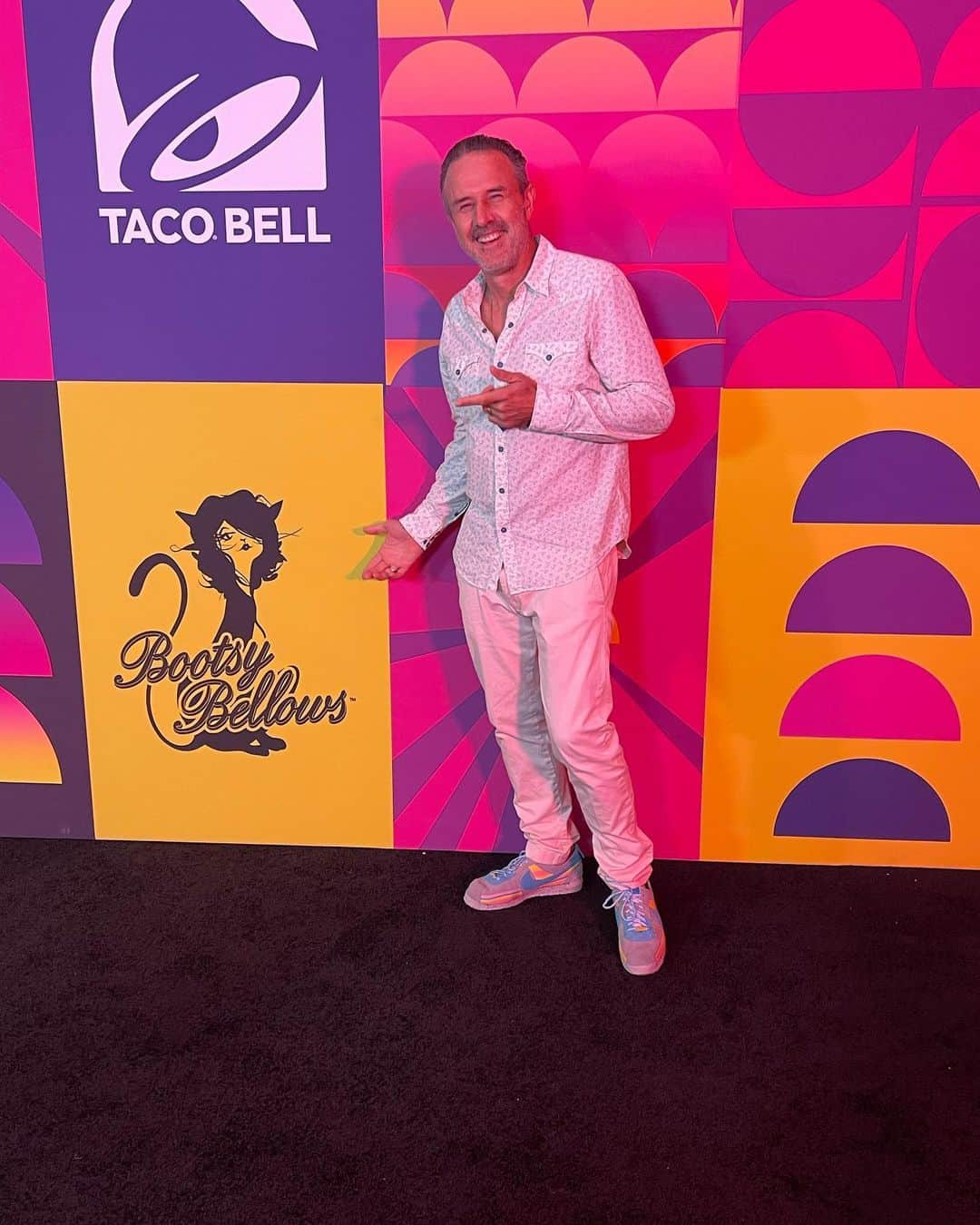 デヴィッド・アークエットのインスタグラム：「Thank you @tacobell for a wonderful party with @bootsybellows - Here’s to many more @hwoodgroup Thank you to the wildly talented @djpee.wee #rippaulreubens」