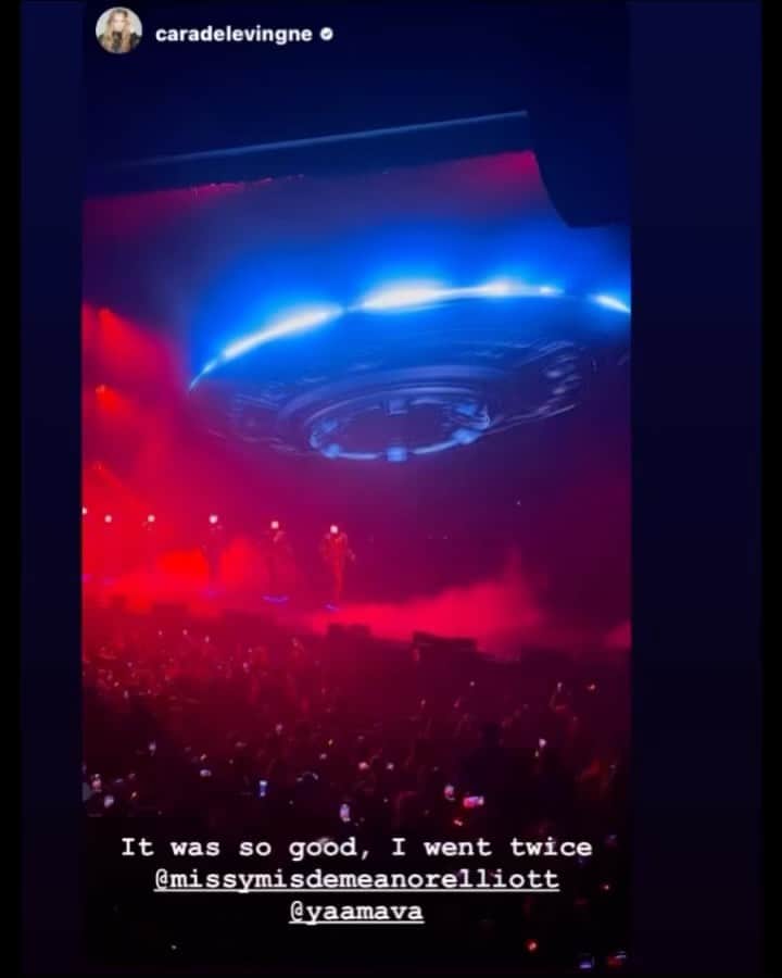 ミッシー･エリオットのインスタグラム：「👽👽🛸🛸Dear Earthlings Welcome to the FUTURE! I been on another planet since 1997! I’m BAAAACK bih😁🌍🪐👽🚀 LIFTOFF spacecraft #757」