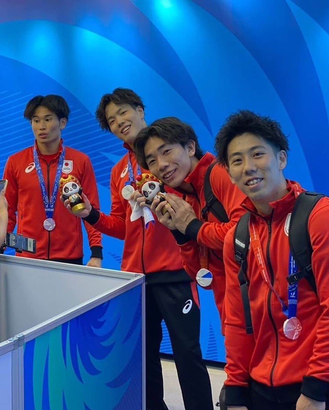 日本体操協会さんのインスタグラム写真 - (日本体操協会Instagram)「#FISUワールドユニバーシティゲームズ  男子団体 🥇中国　262.594 🥈日本　260.562 🥉韓国　247.827  個人総合、種目別決勝も応援よろしくお願いします‼️🇯🇵✨  【決勝進出】 個人総合 橋本大輝(1位) 萱和磨(4位)  ゆか 南一輝(1位) 橋本大輝(2位)  あん馬 橋本大輝(1位) 萱和磨(5位)  平行棒 杉本海誉斗(3位) 橋本大輝(5位)  鉄棒 橋本大輝(1位) 川上翔平(5位)  #TEAMJAPAN #体操ニッポン  @teamjapanjoc」8月3日 0時41分 - gymnasticsjapan