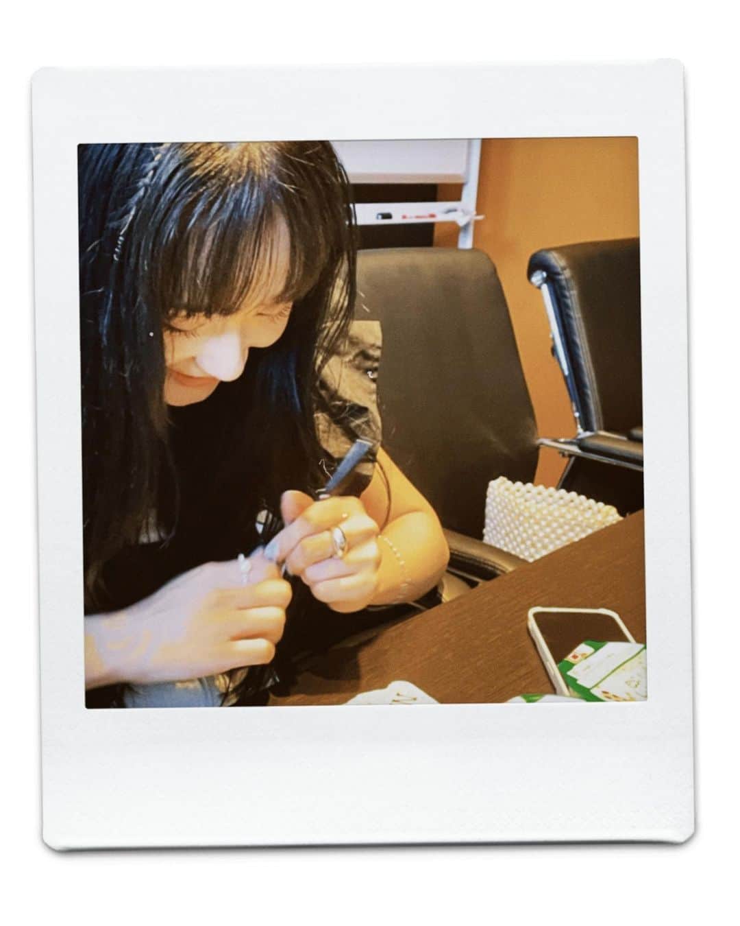 永井愛実さんのインスタグラム写真 - (永井愛実Instagram)「・ ミーティングはお絵描きの時間🥸 いや、おやつの時間？ ゲリラライブありがとうございました！ それでは皆様おやすみなさいませ🌙」8月3日 1時24分 - nagai_manami_0921