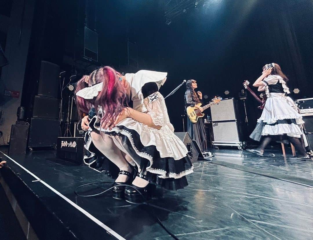 小鳩ミクさんのインスタグラム写真 - (小鳩ミクInstagram)「🌏🕊🇯🇵  タイトル 『皆の声で生き返る小鳩。』  #bandmaid #おまじないtime #10th #anniversary #思い出 #萌え萌えキュンキュン #moemoe #kyunkyun」8月3日 13時08分 - kobatomiku