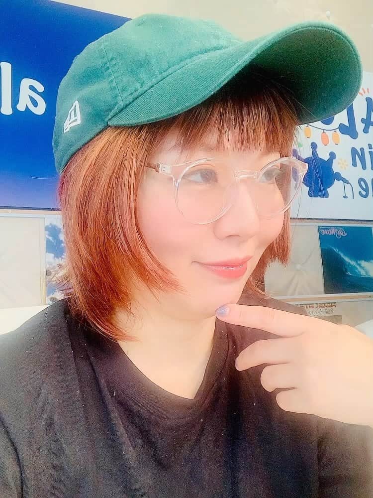 小出真保さんのインスタグラム動画 (小出真保Instagram)「レディオだよ‼️ プレイステーションのTシャツを着ています by