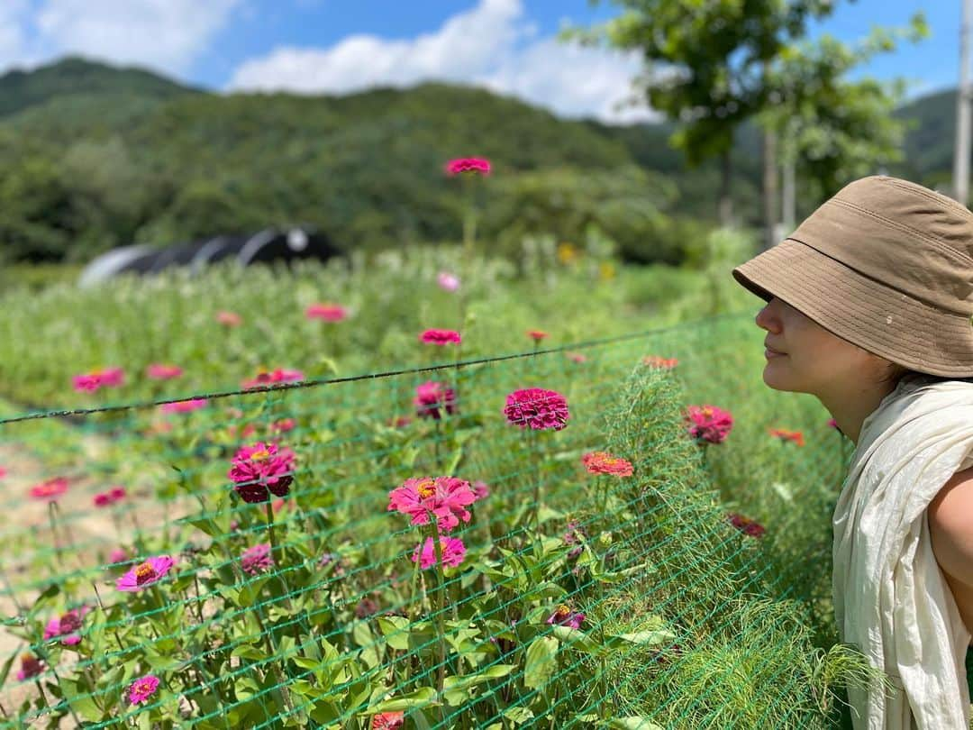 ユン・ジンソのインスタグラム：「🌿🌸」