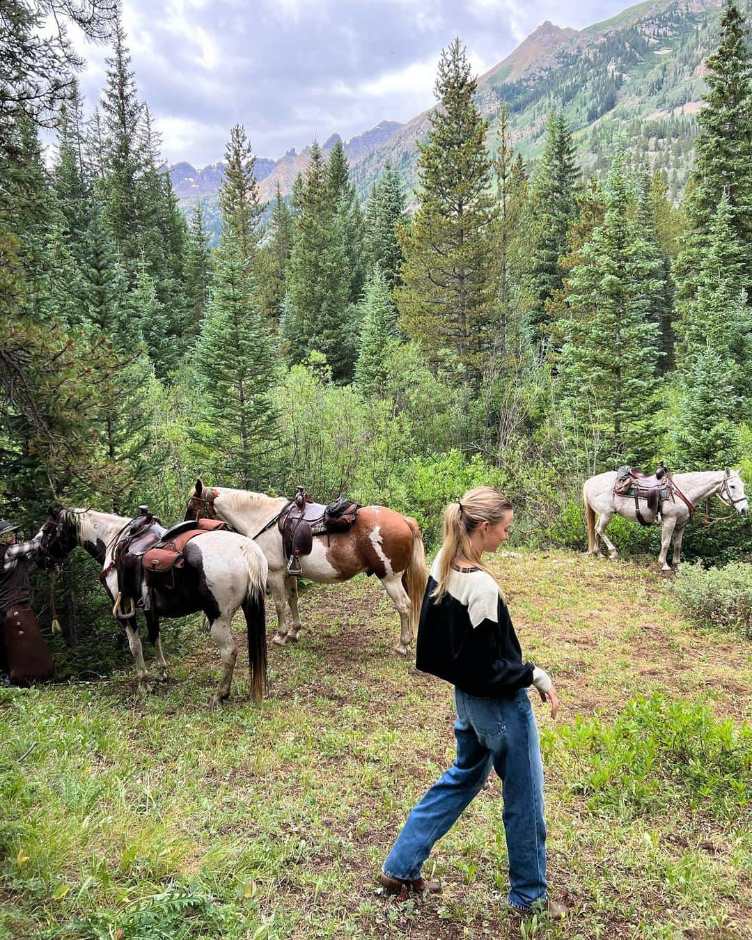 Taylor Howardさんのインスタグラム写真 - (Taylor HowardInstagram)「giddy up」8月3日 4時08分 - taylorjustine