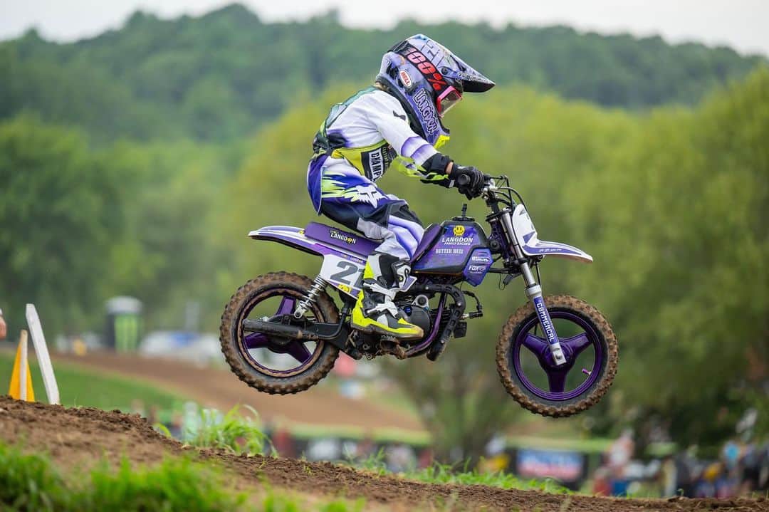 Racer X Onlineさんのインスタグラム写真 - (Racer X OnlineInstagram)「Check out the @align.with.us Tuesday gallery from @lorettalynnmx 🔥 Racing is heating up‼️ #LLMX」8月3日 5時43分 - racerxonline