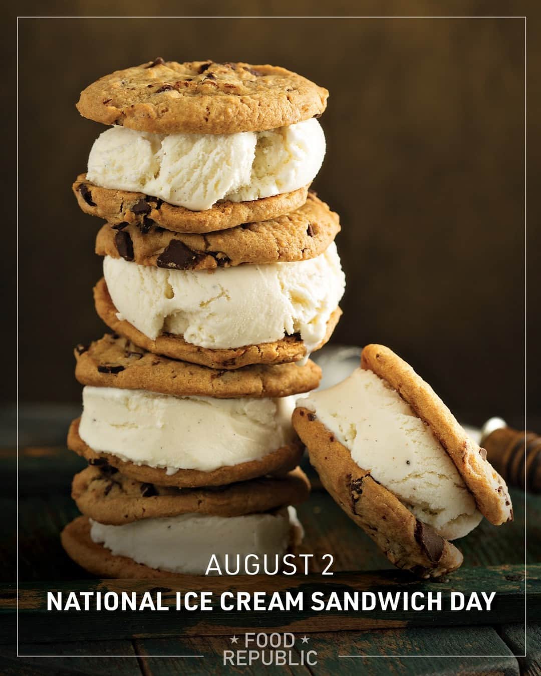 Food Republicさんのインスタグラム写真 - (Food RepublicInstagram)「Happy National Ice Cream Sandwich Day! 🍨」8月3日 5時35分 - foodrepublic
