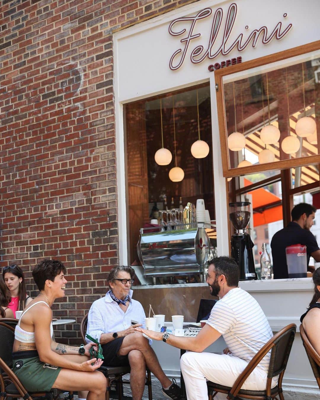 フランコ・ノリエガさんのインスタグラム写真 - (フランコ・ノリエガInstagram)「It’s here! @fellinicoffee come check out the smallest and cutest coffee shop in NYC 🗽♥️☕️」8月3日 5時40分 - franconorhal
