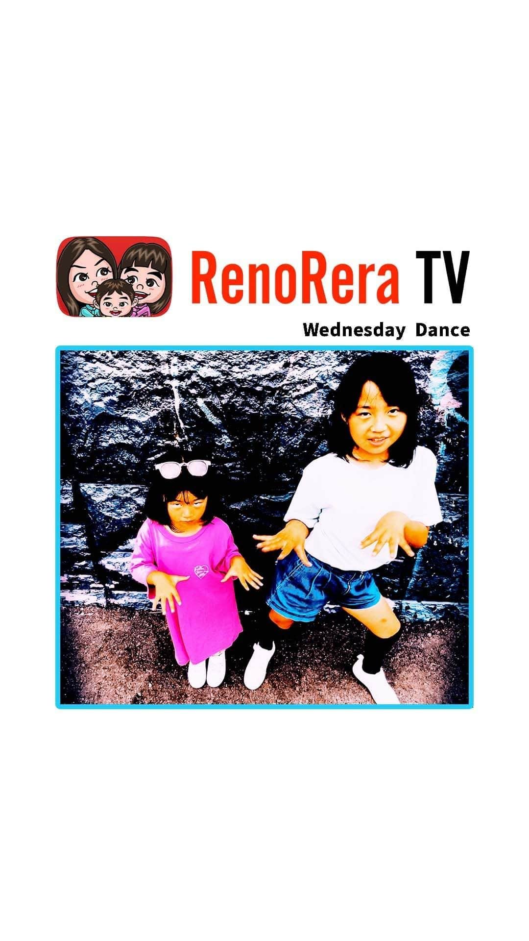 れのれらTVのインスタグラム：「【Wednesday Dance】  ウェンズデーダンス踊ったら大物女優がヘソを曲げました…   #れのれらtv #wednesdaydance  #ウェンズデーダンス #れのれら #wednesdaydancechallenge #ダンス #ダンス動画 #姉妹 #姉妹ダンス #れいら #れおな #メガネ女子 #メガネ #レディーガガ #ladygaga #3姉妹 #れのれら2023」