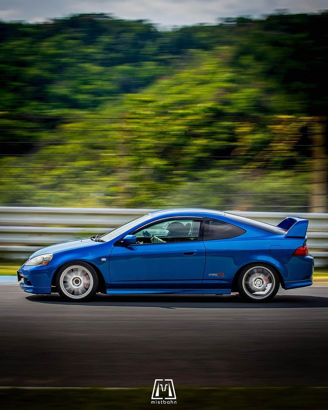 mistbahnさんのインスタグラム写真 - (mistbahnInstagram)「_ Honda DC5 INTEGRA Type R _ 🚗: @ru_dc5r  📷: @mistbahn _ Shot on May-20 2023 🏁 "Circuit Festa ( @circuit_festa_west_japan )". Central Circuit (Hyogo Japan) _ JP) 2023年5月20日、セントラルサーキットで開催された「サーキットフェスタ ( @circuit_festa_west_japan )」で撮影。 _ #circuitfesta #サーキットフェスタ  #circuitfesta2023 #サーキットフェスタ2023 #centralcircuit #セントラルサーキット #hondaintegra #dc5 #dc5r #dc5integra #itr #インテグラ #ホンダインテグラ #integra #hondaintegratyper #rsx #kseries #k20 #k20a #vtec #timeattack #timeattackjapan #hondasontrack」8月3日 6時15分 - mistbahn