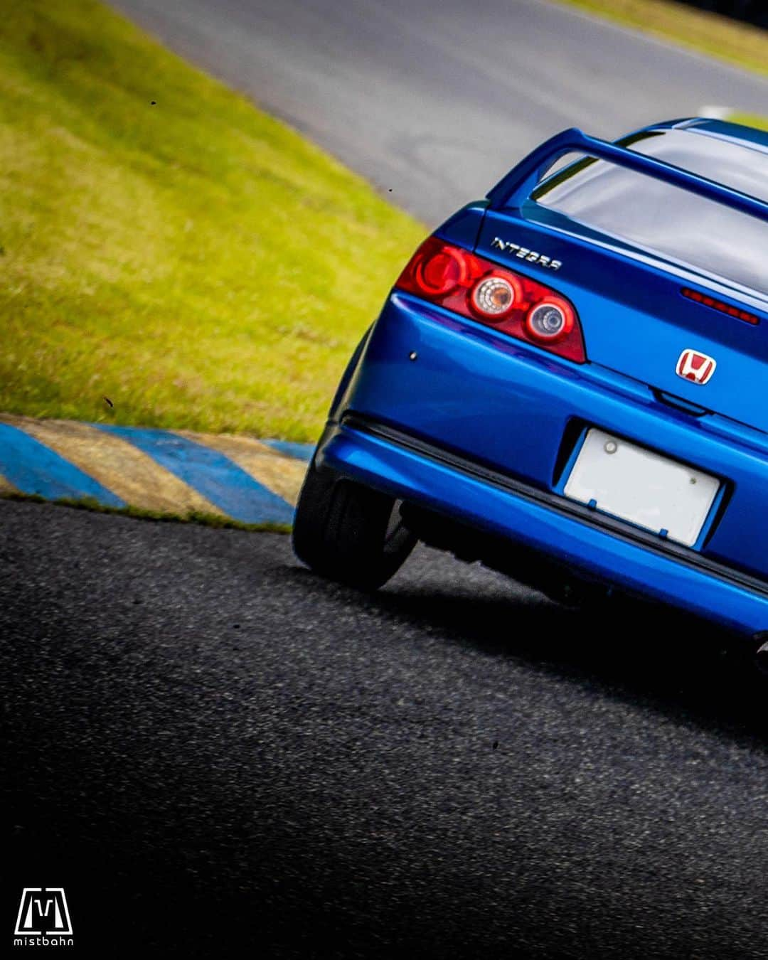 mistbahnさんのインスタグラム写真 - (mistbahnInstagram)「_ Honda DC5 INTEGRA Type R _ 🚗: @ru_dc5r  📷: @mistbahn _ Shot on May-20 2023 🏁 "Circuit Festa ( @circuit_festa_west_japan )". Central Circuit (Hyogo Japan) _ JP) 2023年5月20日、セントラルサーキットで開催された「サーキットフェスタ ( @circuit_festa_west_japan )」で撮影。 _ #circuitfesta #サーキットフェスタ  #circuitfesta2023 #サーキットフェスタ2023 #centralcircuit #セントラルサーキット #hondaintegra #dc5 #dc5r #dc5integra #itr #インテグラ #ホンダインテグラ #integra #hondaintegratyper #rsx #kseries #k20 #k20a #vtec #timeattack #timeattackjapan #hondasontrack」8月3日 6時15分 - mistbahn