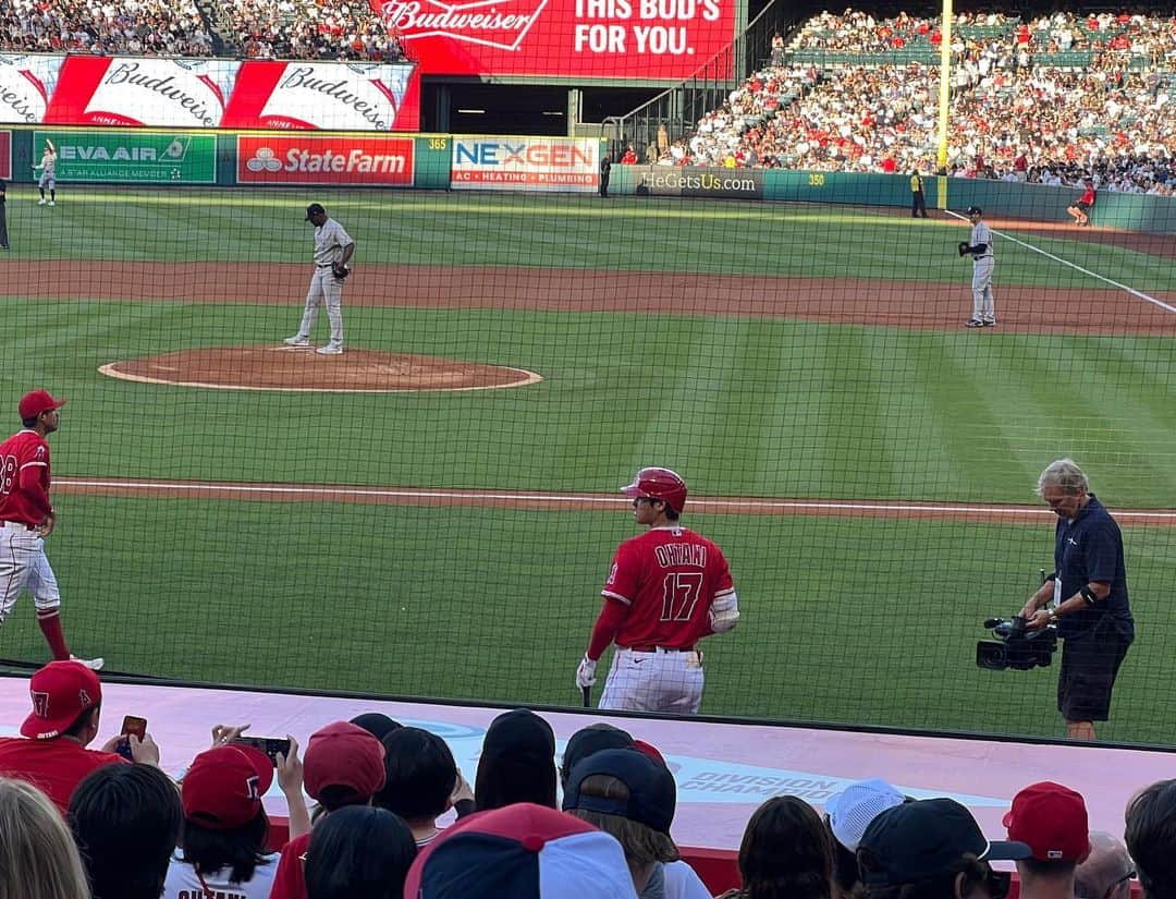 大出千尋さんのインスタグラム写真 - (大出千尋Instagram)「. Angel Stadiumへ⚾️  大谷選手の35号ホームランも運良く見ることができ感激🧢🏟️🤍 . . #losangeles @angelsstadium @angels  #ロサンゼルス#エンゼルス#エンゼルスタジアム #アナハイム#ニューヨーク生活」8月3日 6時35分 - chihiro_1208_offi