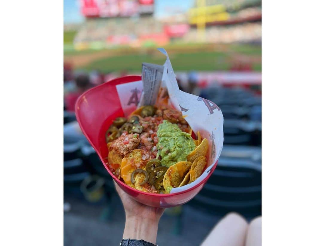 大出千尋さんのインスタグラム写真 - (大出千尋Instagram)「. Angel Stadiumへ⚾️  大谷選手の35号ホームランも運良く見ることができ感激🧢🏟️🤍 . . #losangeles @angelsstadium @angels  #ロサンゼルス#エンゼルス#エンゼルスタジアム #アナハイム#ニューヨーク生活」8月3日 6時35分 - chihiro_1208_offi