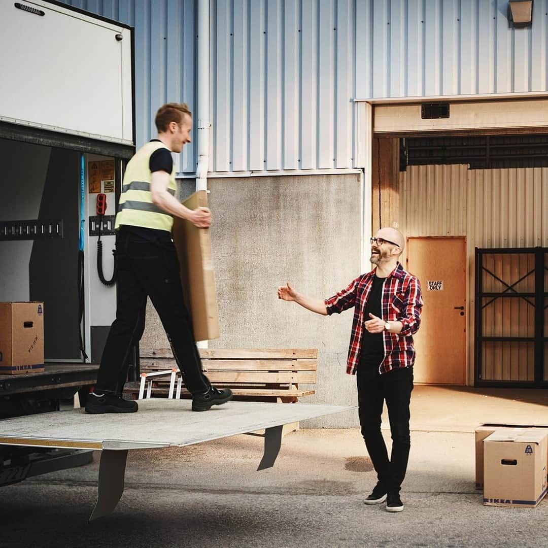IKEA USAのインスタグラム：「We know you've got your eye on something special! Don’t leave it in your cart when it's easy to bring it home. Delivery now starts at $19! Learn more about our delivery options and pricing at the link in bio.」