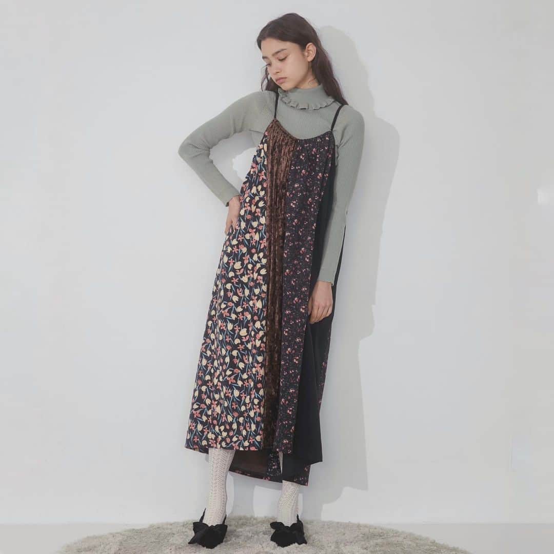 merry jennyのインスタグラム：「【 recommend ! 】 ㅤㅤㅤㅤㅤㅤㅤㅤㅤㅤㅤㅤㅤ 秋の新作item！ topのURLから⇨  @merryjenny_instagram  ぜひcheckして下さいね！ㅤㅤㅤㅤㅤㅤㅤㅤ   〇 switchレイヤードワンピース col : pink / black ¥12,100 (tax in)  〇 2wayデニムフリルミニワンピース col : indigo / black ¥12,100 (tax in)  　 　 #merryjenny # メリージェニー  #2023aw #autumn #dreamwell #ワンピースコーデ #キャミワンピ」