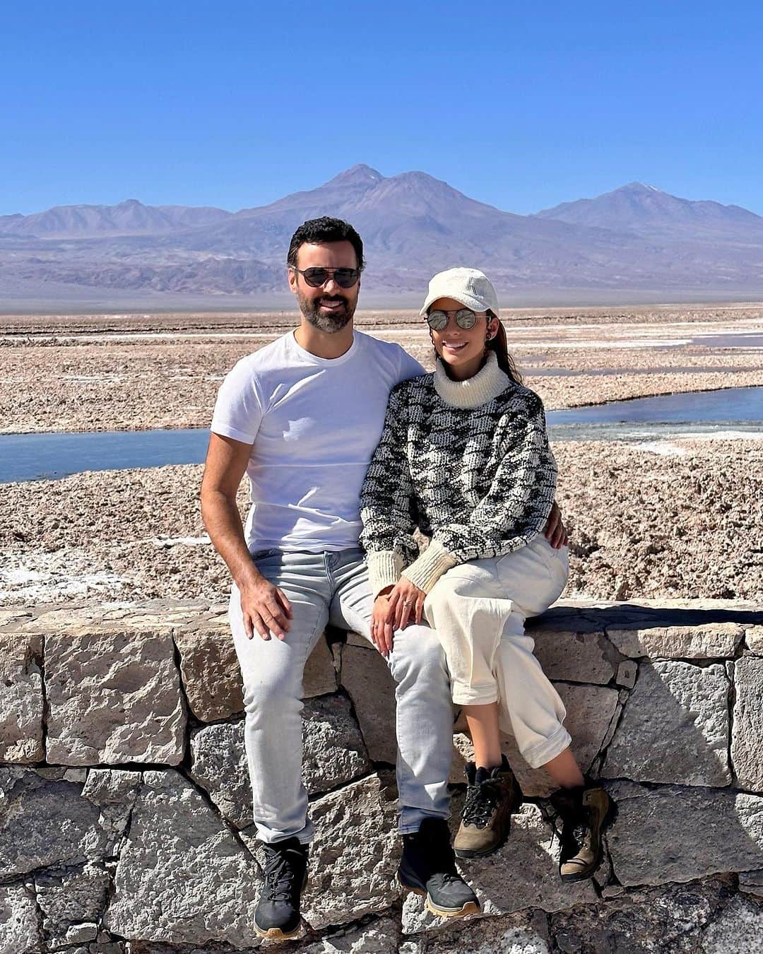 カロリーネ・セリコのインスタグラム：「Atacama | uma viagem em família, para o deserto mais alto do mundo, o segundo mais seco, e com uma conexão incrível com a natureza! Deixando algumas dicas nos stories para quem quiser começar a planejar uma viagem para ca!   #CaCelicoViagem」