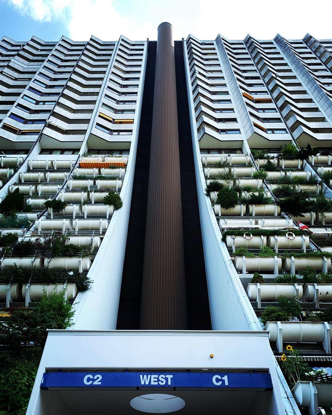 沖野修也さんのインスタグラム写真 - (沖野修也Instagram)「#vienna #modernismarchitecture」8月3日 7時31分 - shuyakyotojazz