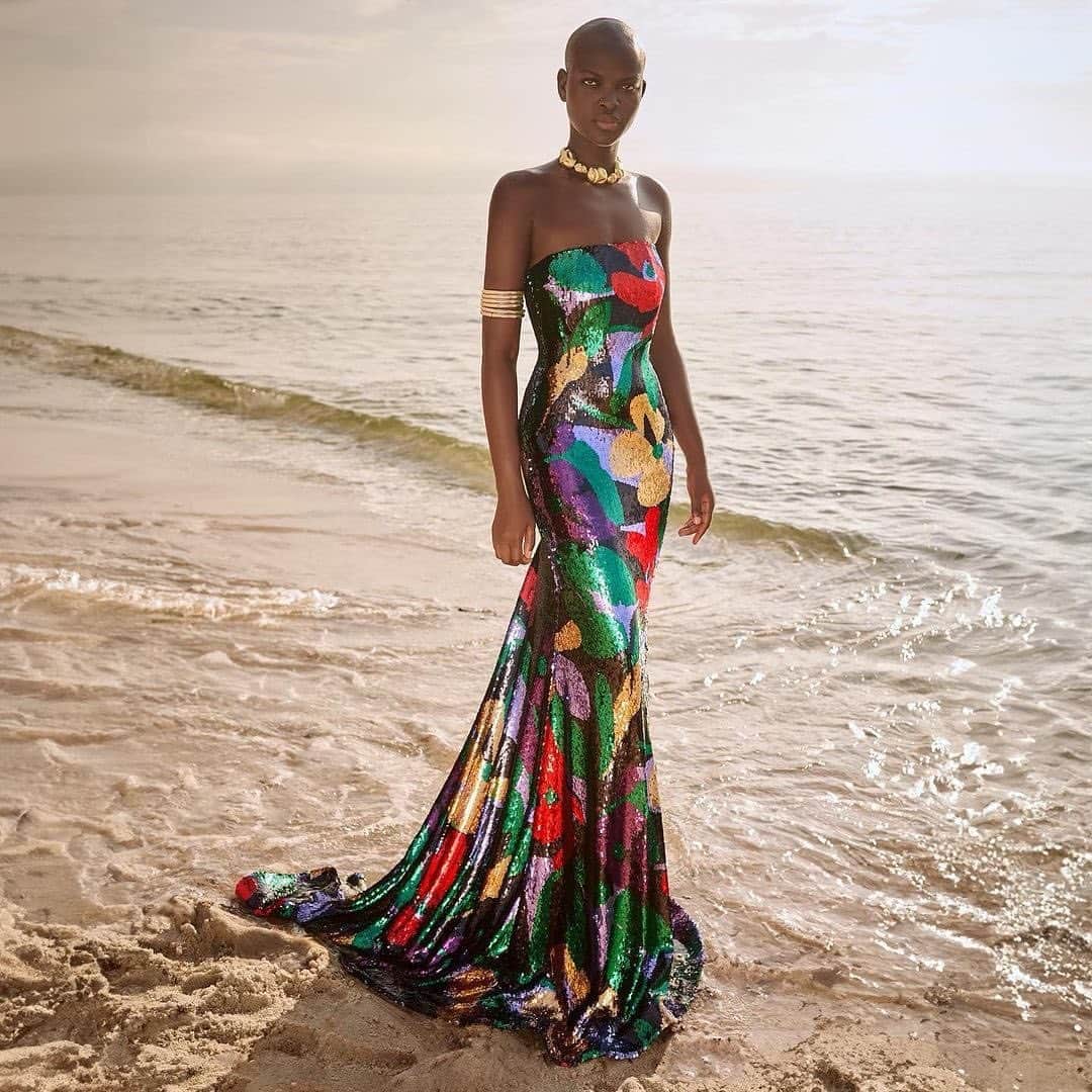 Monica Sordoのインスタグラム：「Summer Soirée vibes via @naeemkhannyc  showing us how to paired the Oriente Choker with their stunning Resort24 Collection as seen on beautiful @_ndura_」