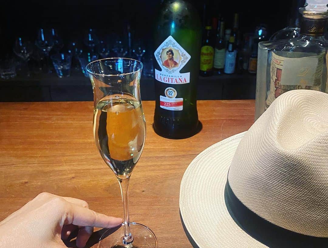 鳥木弥生さんのインスタグラム写真 - (鳥木弥生Instagram)「#立川 にある、弥生コーナーがあるバー。 (コーナー以外は普通に落ち着いた素敵なお店です。笑) #マンサニーヤ も飲めます！」8月3日 8時17分 - yayoitoriki